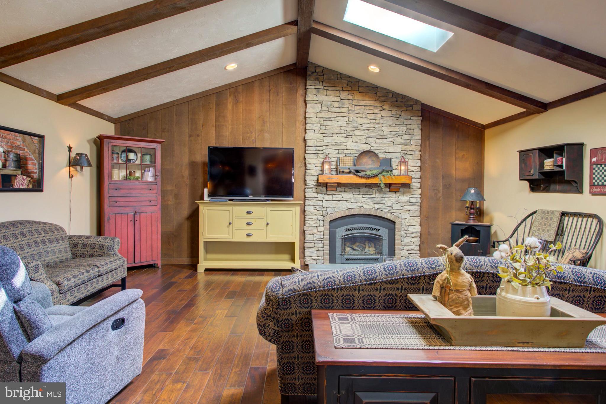 CHATELAINE - Residential