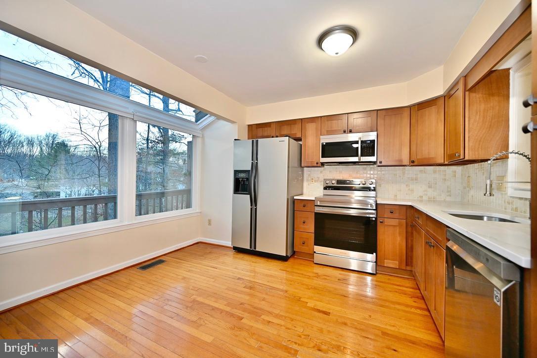 DUFIEF - Residential Lease