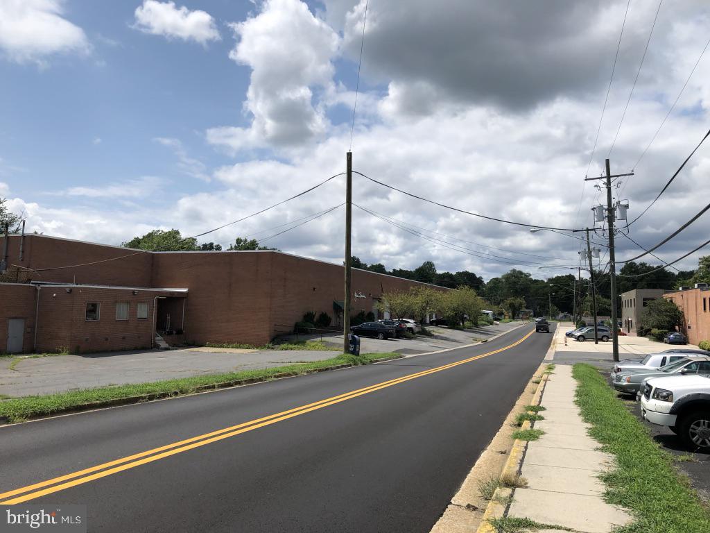 4,850 sq/ft of open warehouse space with 18' ceilings including entry office (10x15') located in Brentwood, MD close to Rt. 1 and Eastern Avenue.  This desirable unit features one drive up dock door which measure 8' in height with a 4' loading (drive-up) dock and a 12' x 12' drive in door with access from Windom Road.  Also featured are two standard entry doors one at the front and other at the rear of the property.   Interior ceiling heights measure over 18' clear. There are two 1/2 bath's and a break room. Landlord is flexible as to delivery of space "as-is" or the Landlord providing interior tenant improvements, as agreed upon, or a tenant improvement allowance in the way of cash or rental abatement with 60 mo. minimum lease term. TI and abatement would be added to the base lease term. Only excellent credit and documented business experienced tenants need apply please. Shorter term lease deals could command a higher premium. Lease is NNN, with costs estimated to be less than $3.15 psf per year inclusive of CAM. CAM includes landscaping, snow removal, building roof and structure. Unit is separately metered for gas (heat), water and electricity; Washington Gas, WSSC and PEPCO respectively. Both Verizon and Comcast service this property for purposes of internet, phone & wi-fi. Space tours possible with 24 hours advance notice.


Zoning Summary: 
Sec. 27-472.01. - U-L-I Zone (Urban Light Industrial) > I-E