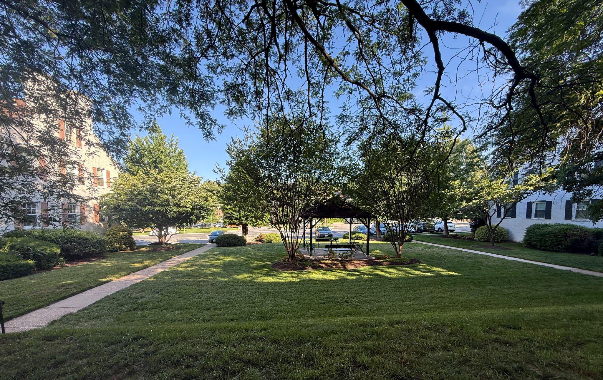 ROCK CREEK COMMONS - Residential
