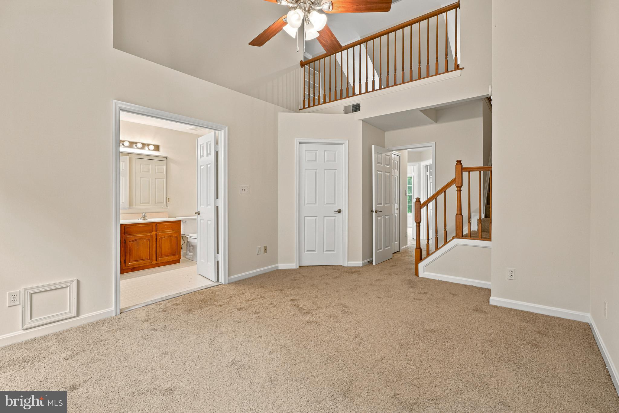 HUNTERS RUN - Residential