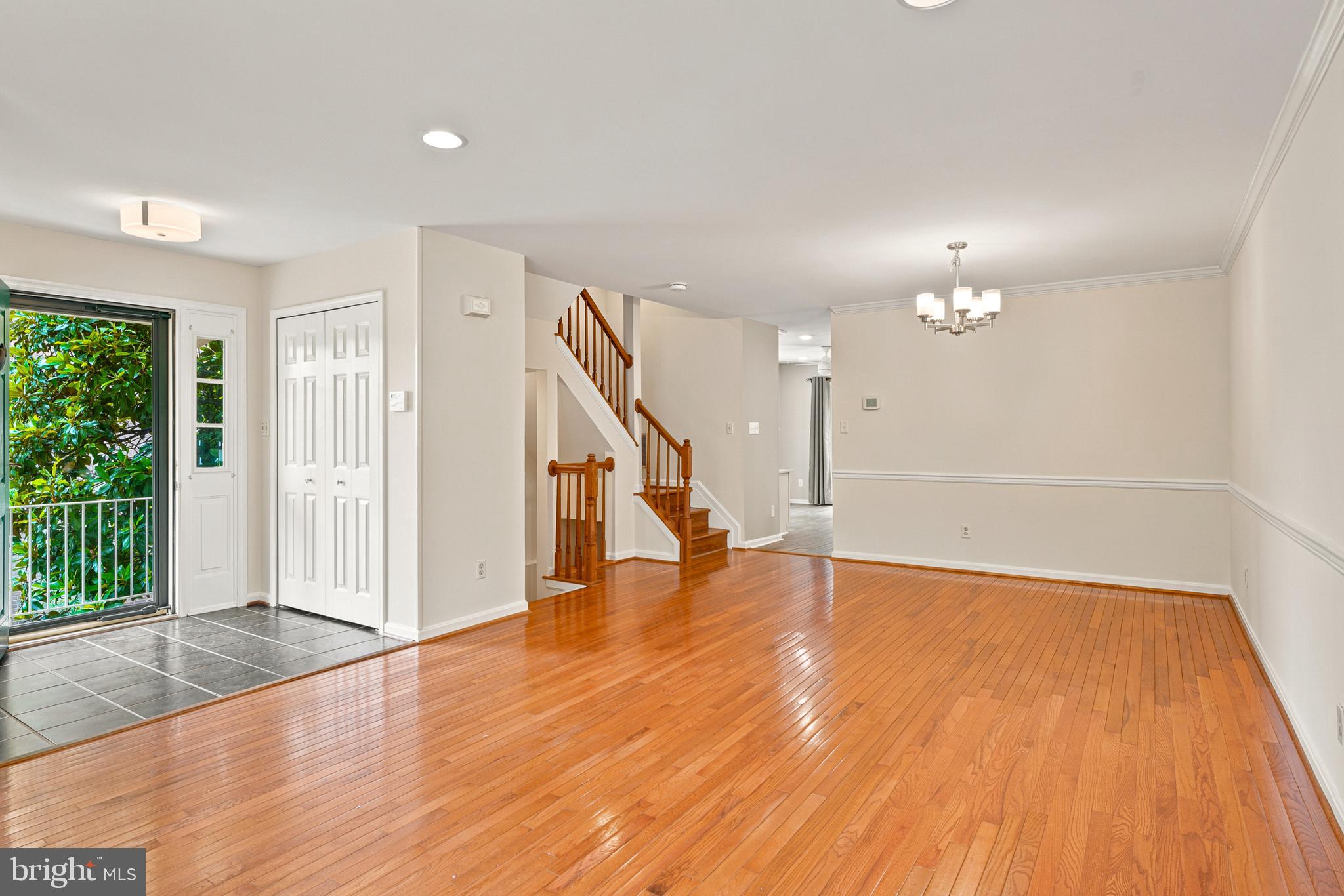 HUNTERS RUN - Residential