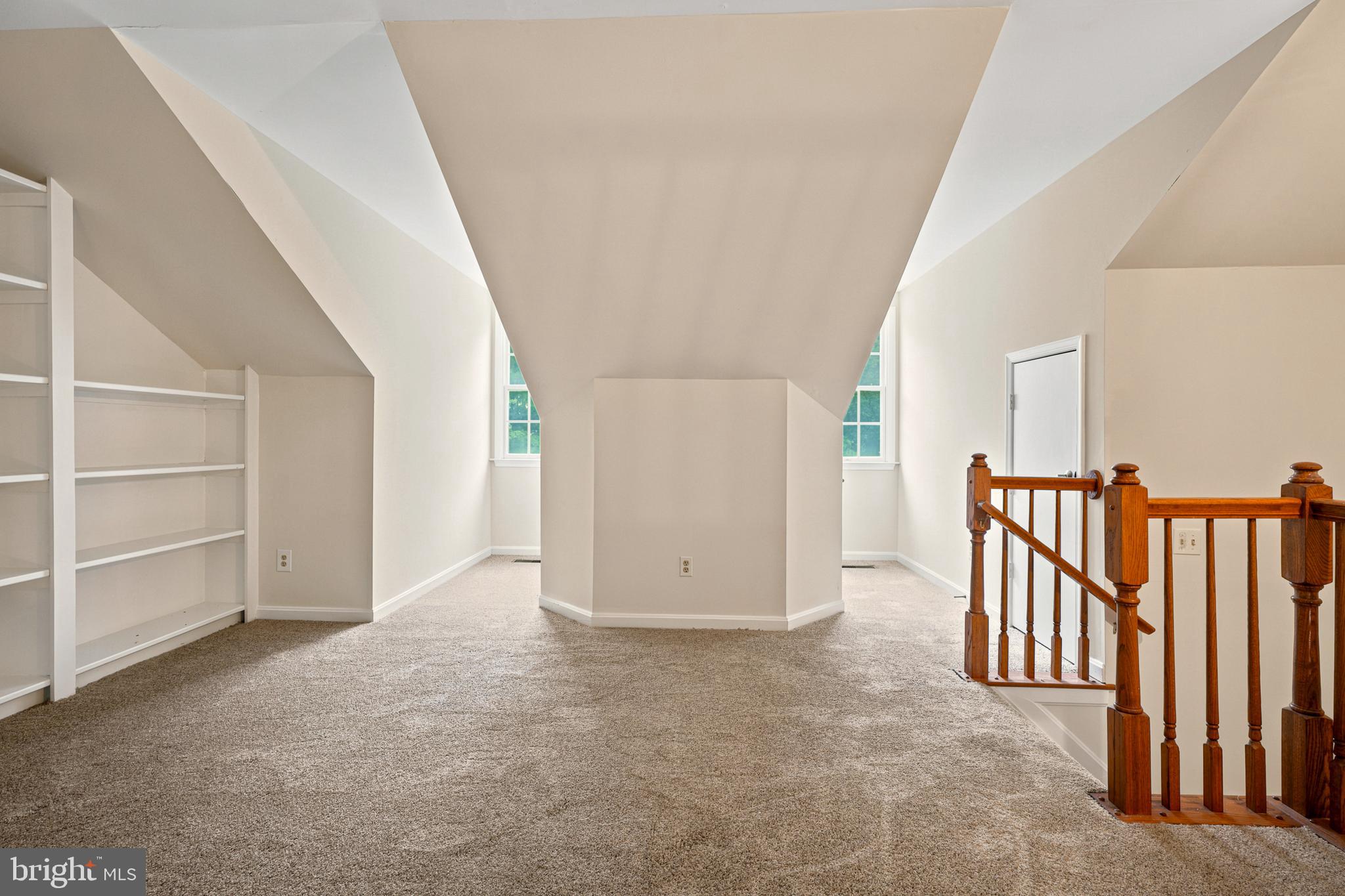 HUNTERS RUN - Residential