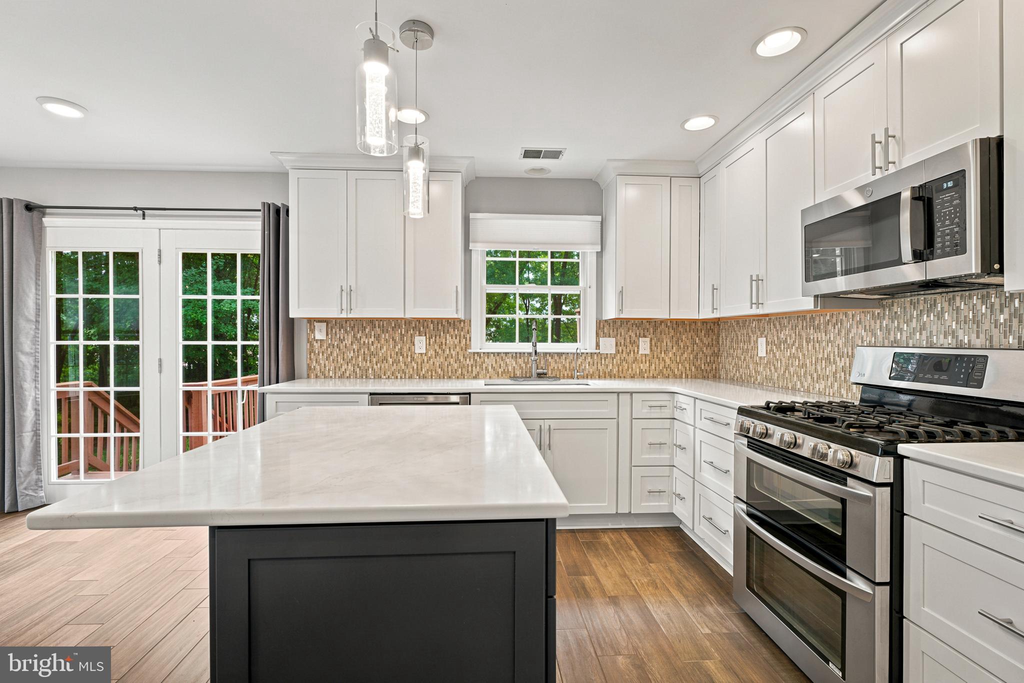 HUNTERS RUN - Residential