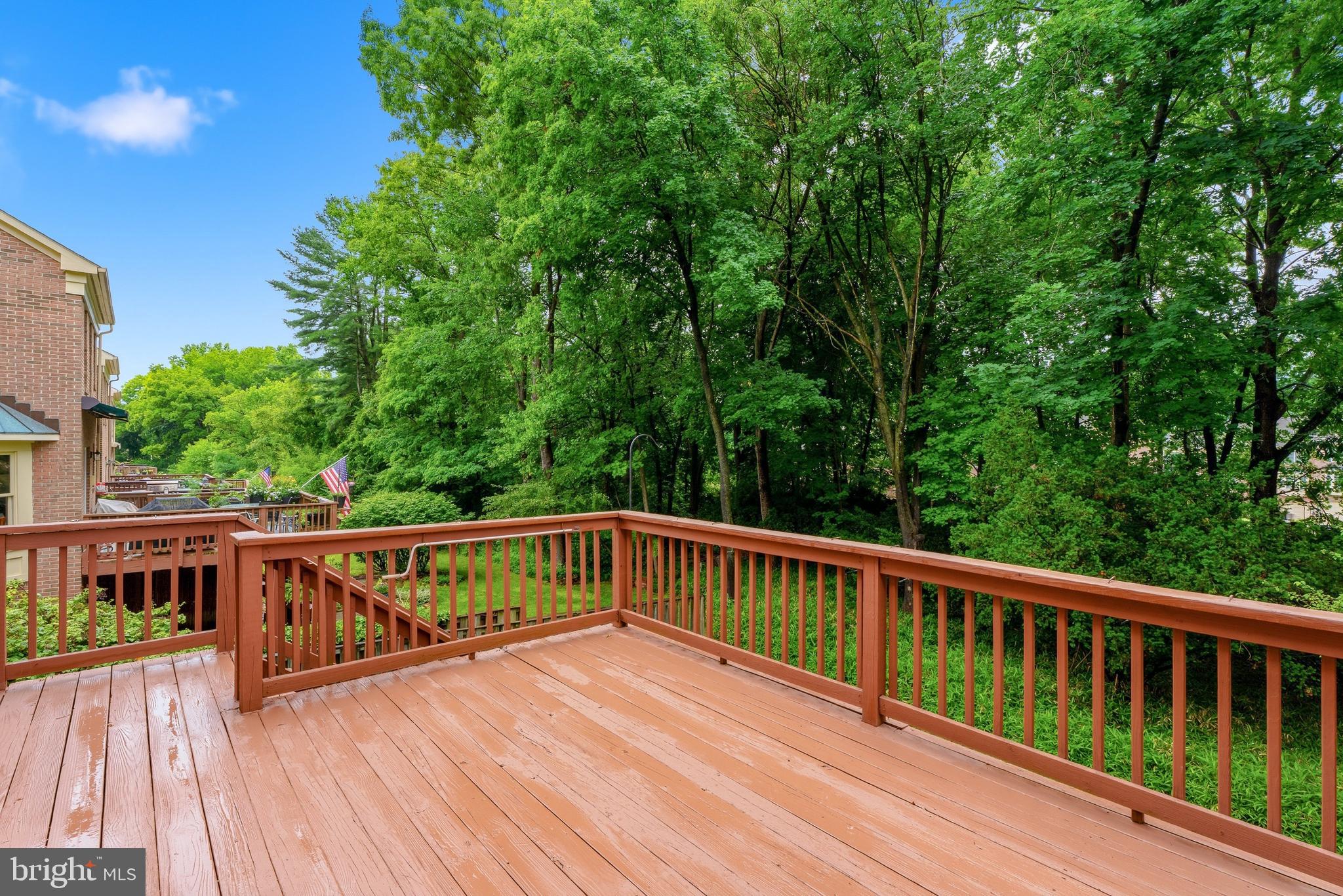 HUNTERS RUN - Residential