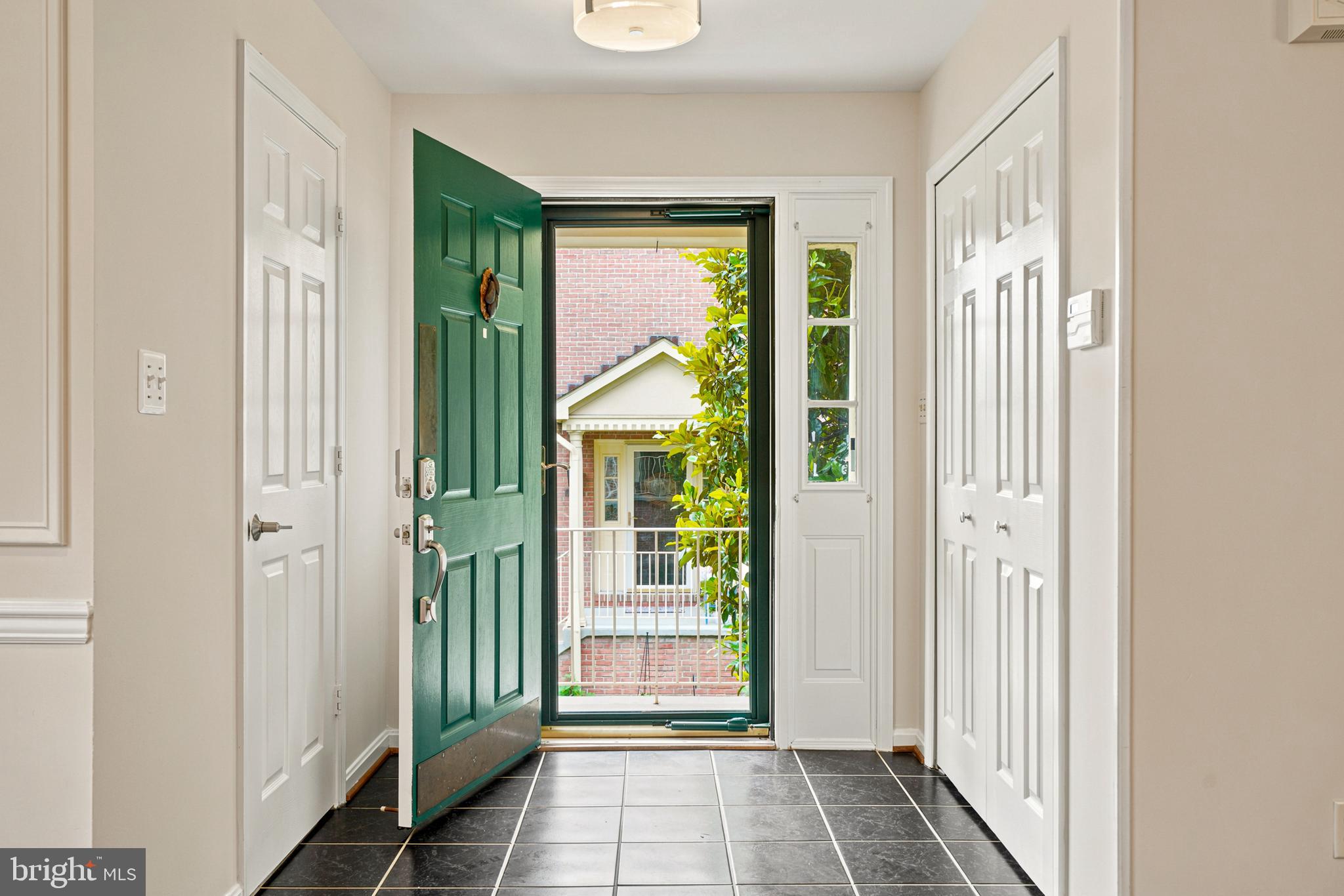 HUNTERS RUN - Residential
