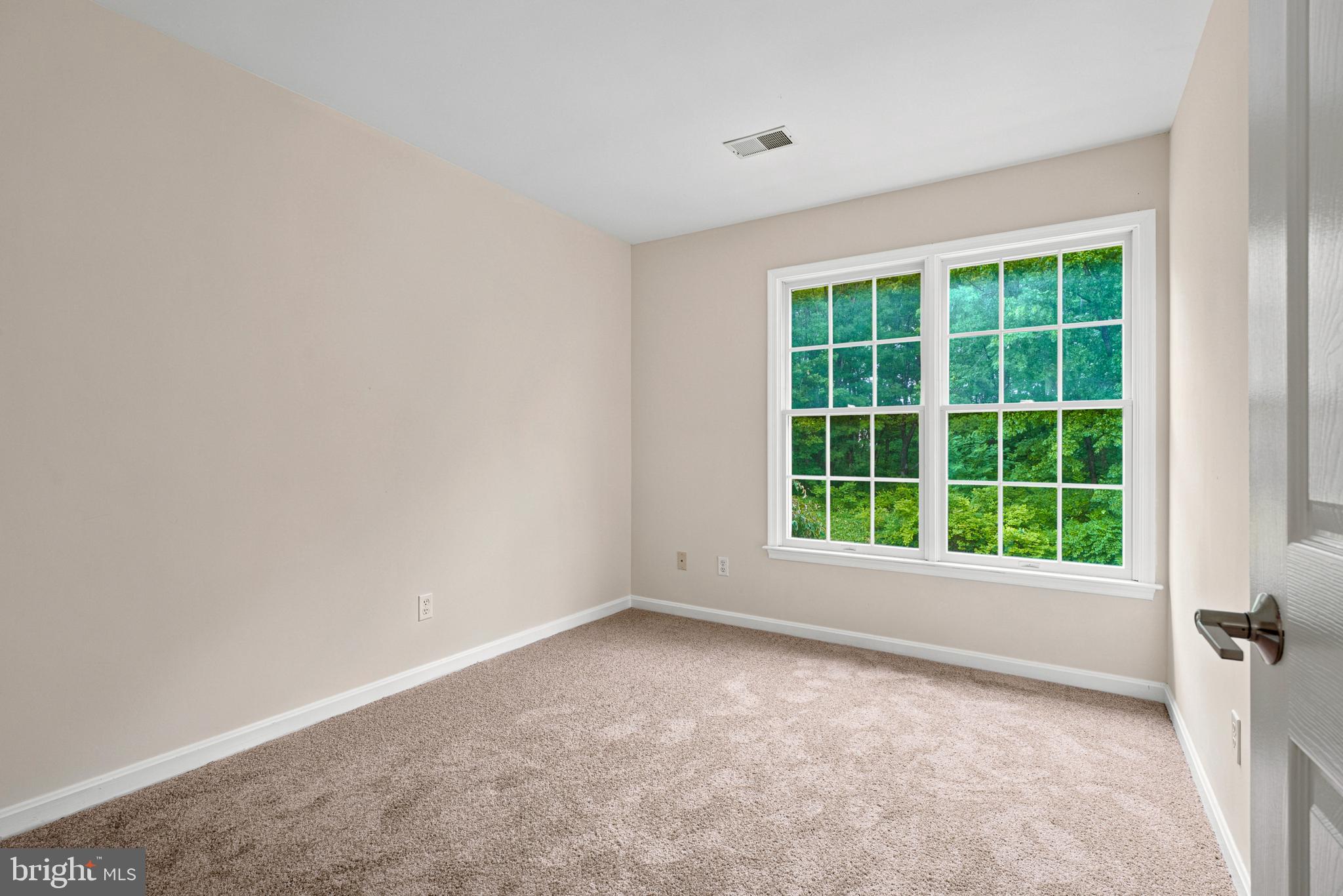 HUNTERS RUN - Residential