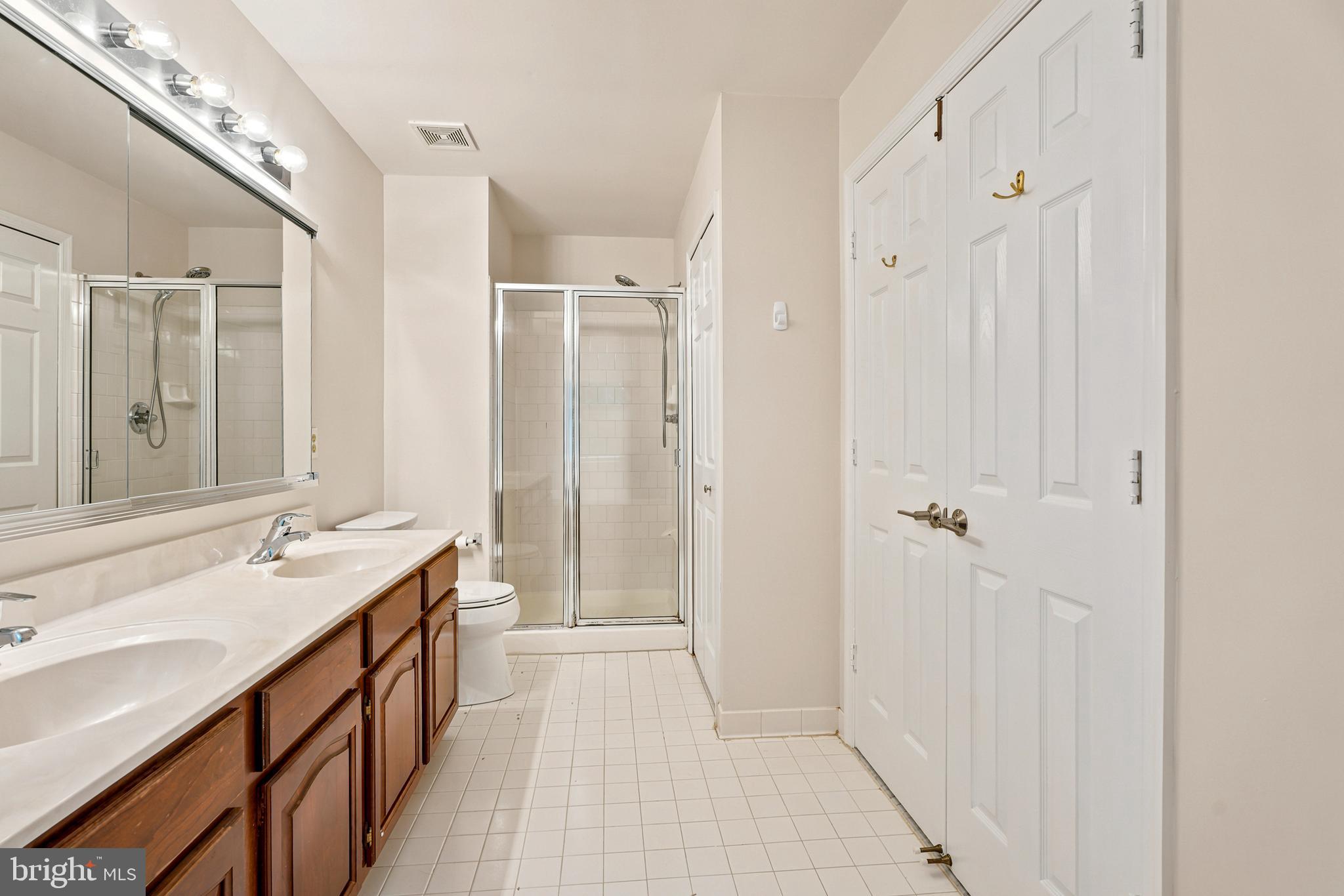 HUNTERS RUN - Residential