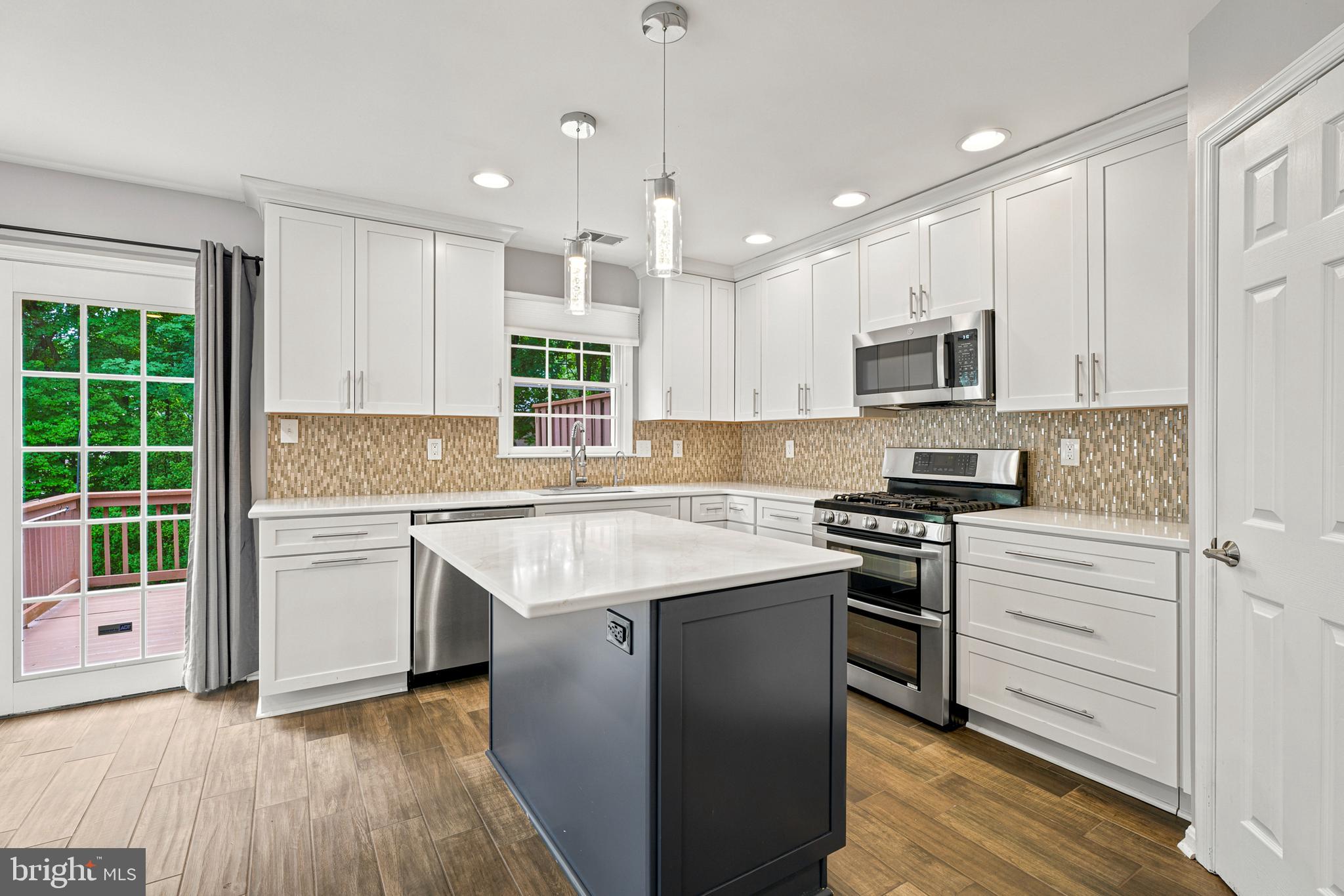 HUNTERS RUN - Residential