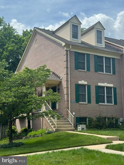 HUNTERS RUN - Residential