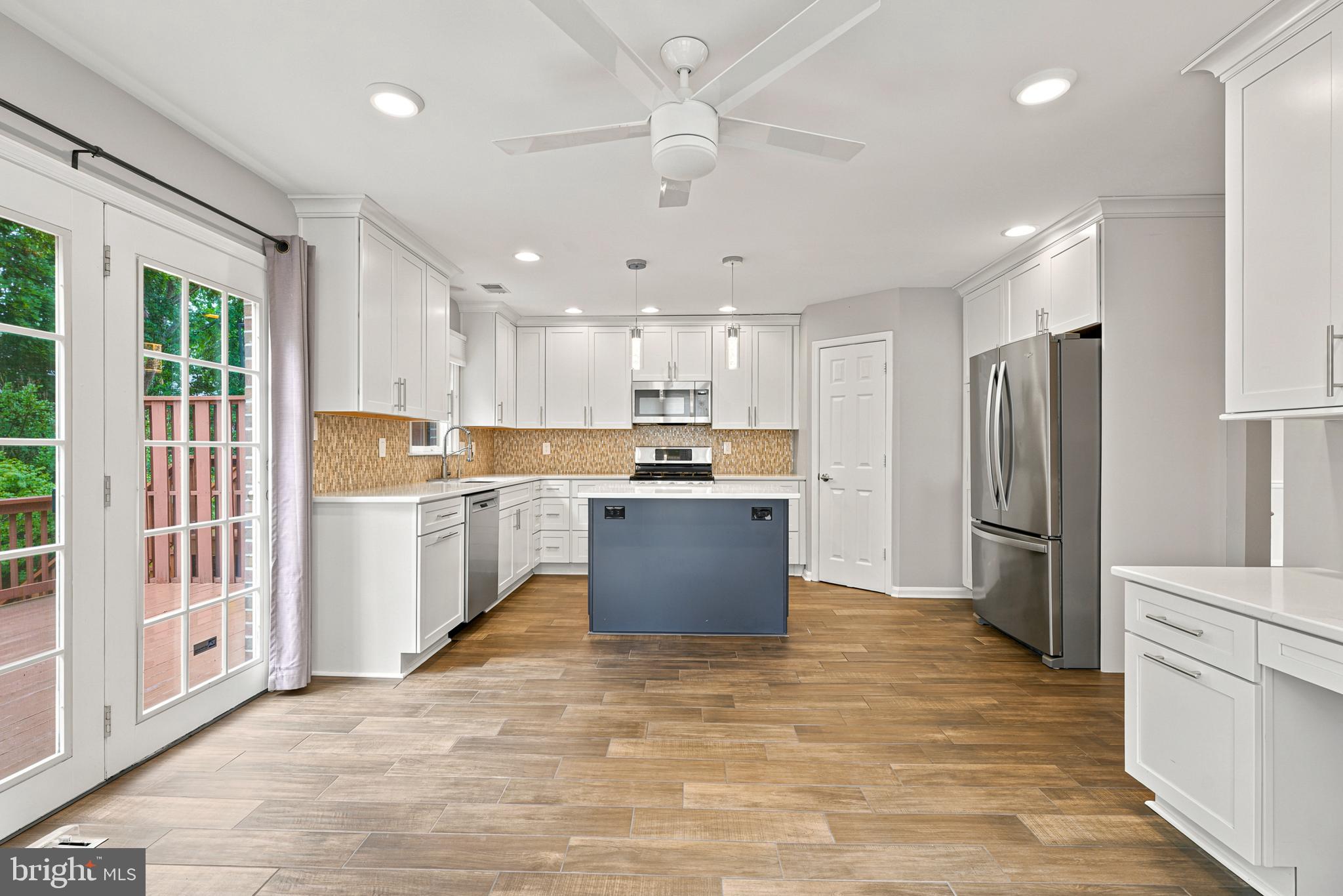 HUNTERS RUN - Residential
