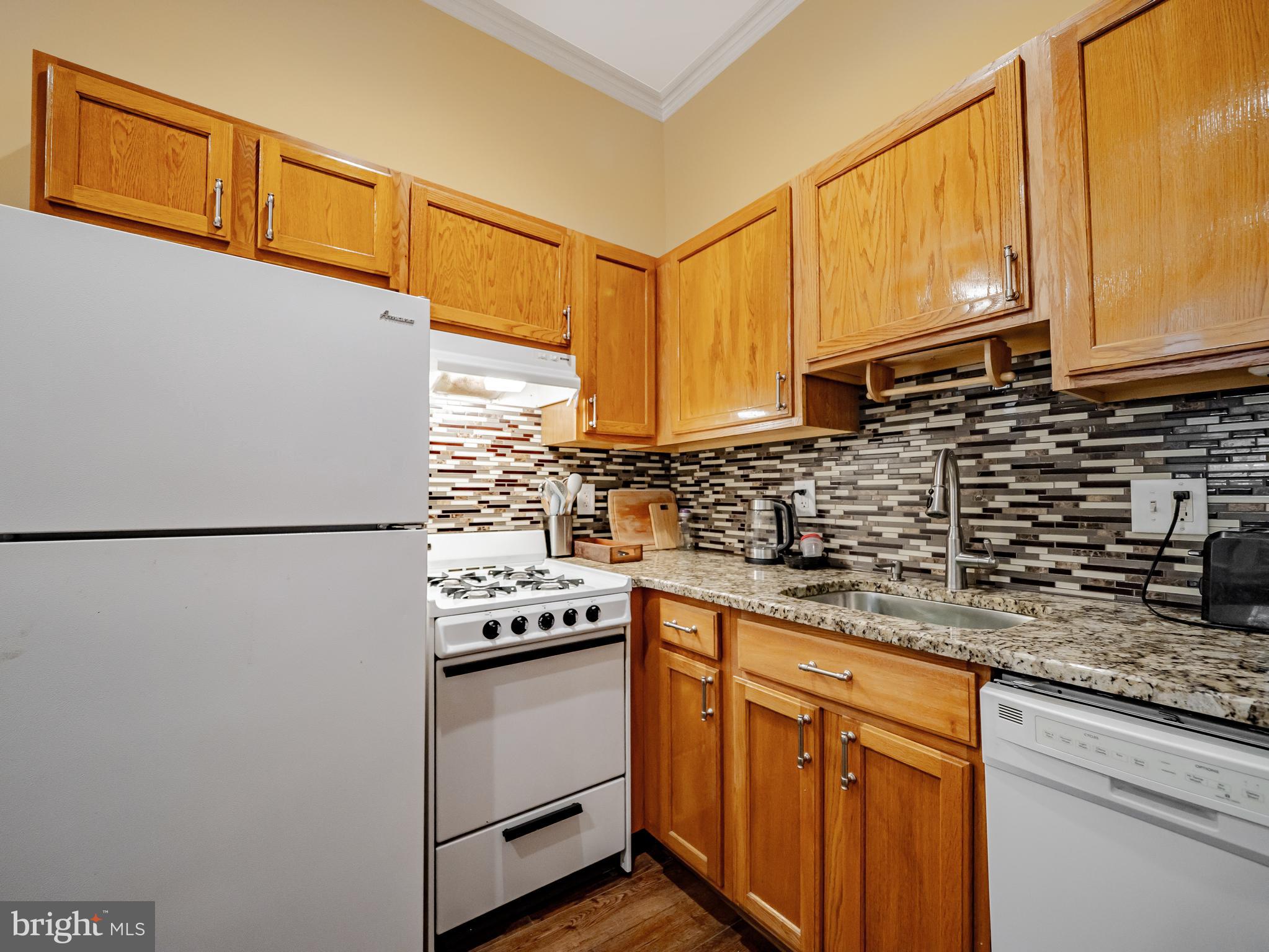 WASHINGTON SQ WEST - Residential
