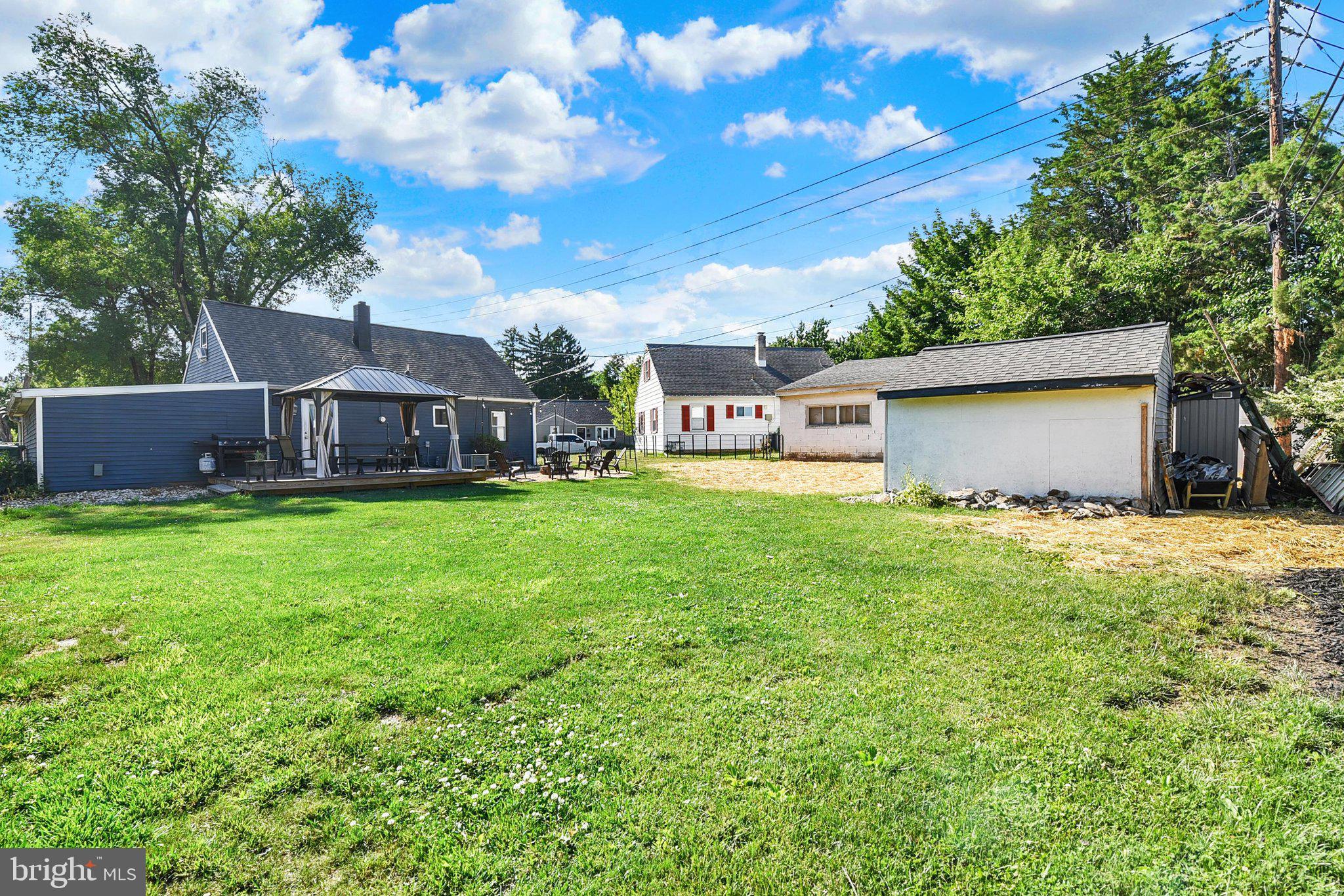 DELBROOK MANOR - Residential