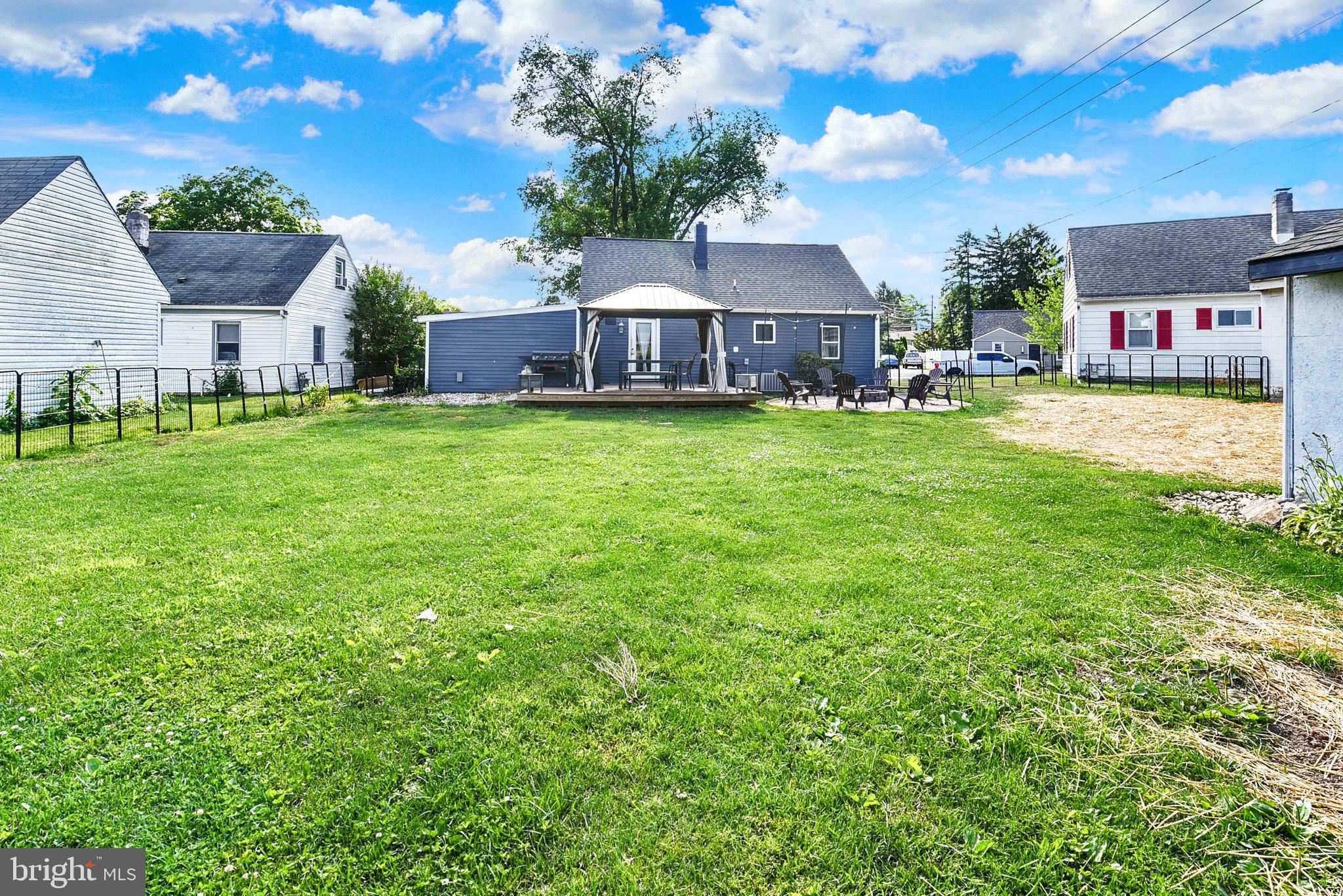 DELBROOK MANOR - Residential