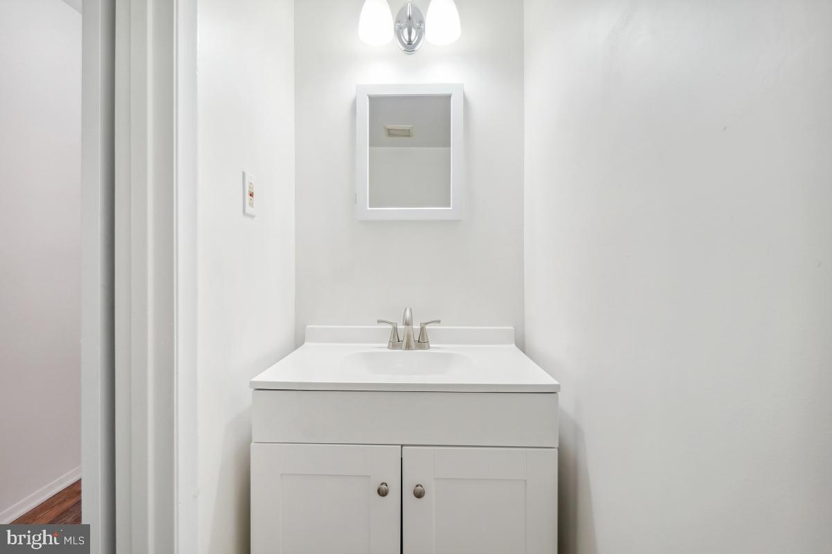 DREXEL WOODS - Residential Lease