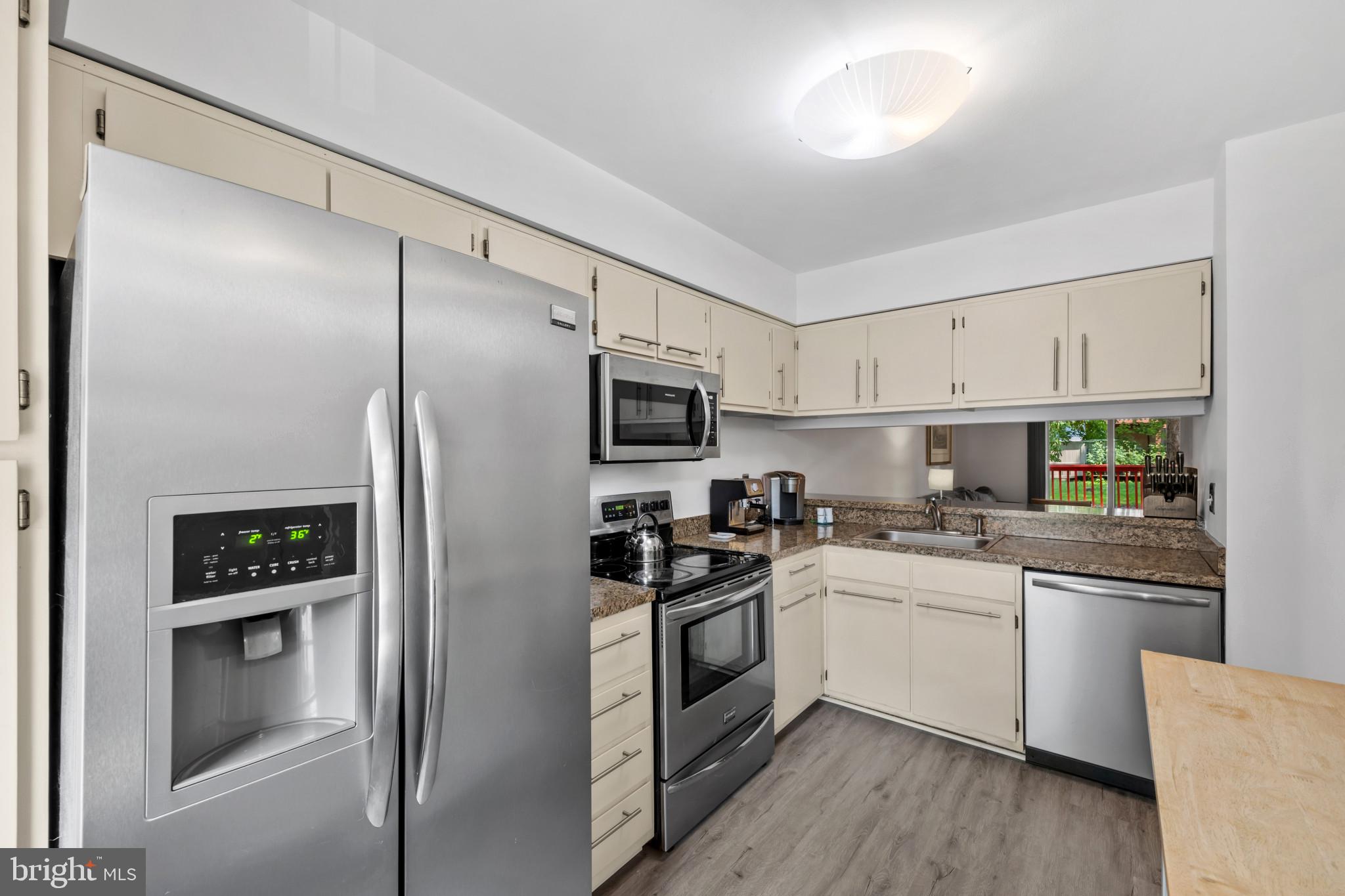 MARBLE HILL - Residential