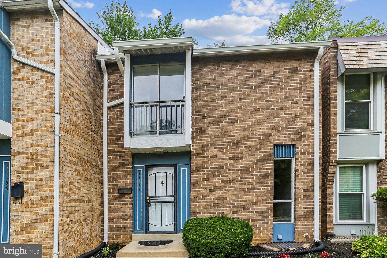 Welcome home! This well-maintained 3-bedroom, 2.5-bath townhome-style condo offers the perfect blend of comfort and space. Featuring fresh paint, newer light fixtures, beautifully refinished parquet floors on the second floor, new carpet in the basement and new vinyl plank floors on the main floor, this move-in-ready home shows beautifully. The  bathrooms have recent updates, adding a modern touch throughout. Ideally located with easy access to major commuter routes, shopping, restaurants, and more, this home offers both convenience and style.