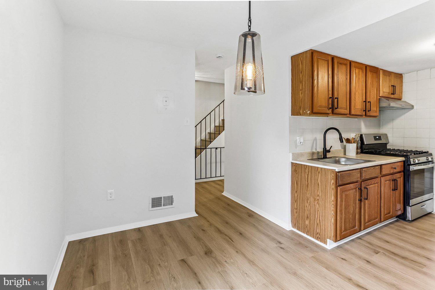 BURNT MILLS TOWNHOUSES - Residential
