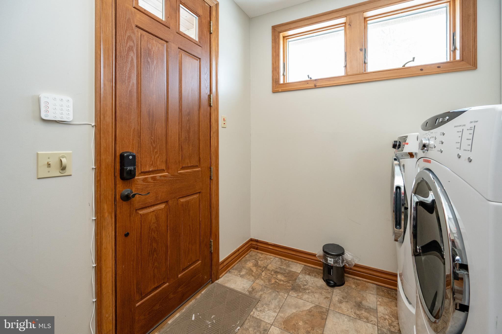 WALTONS LANDING - Residential