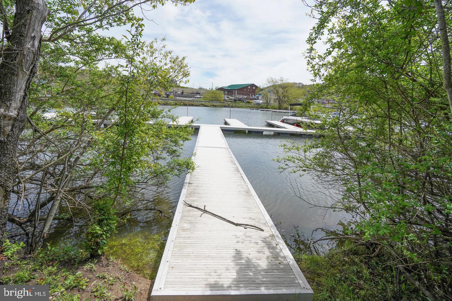 WALTONS LANDING - Residential