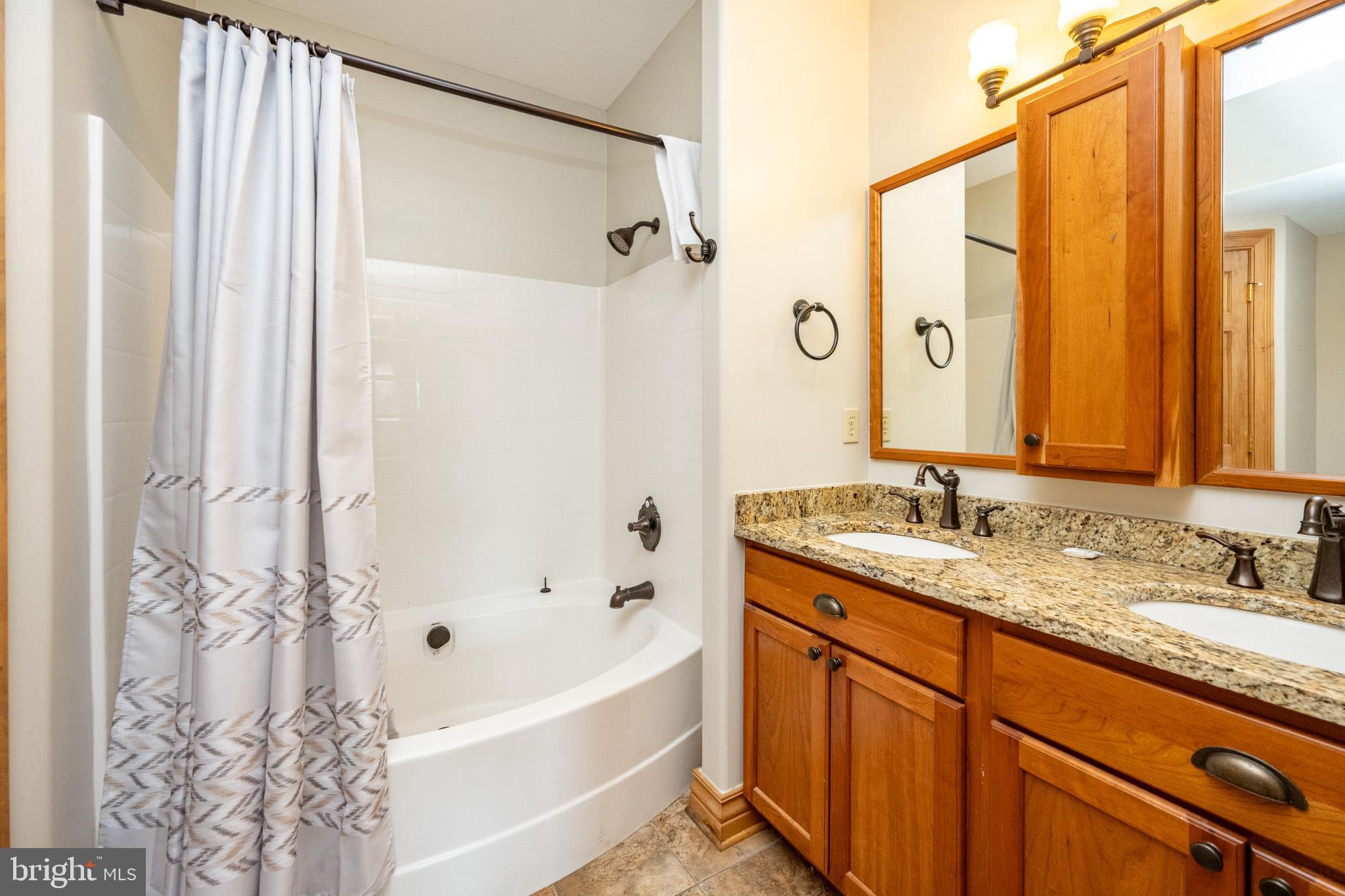 WALTONS LANDING - Residential