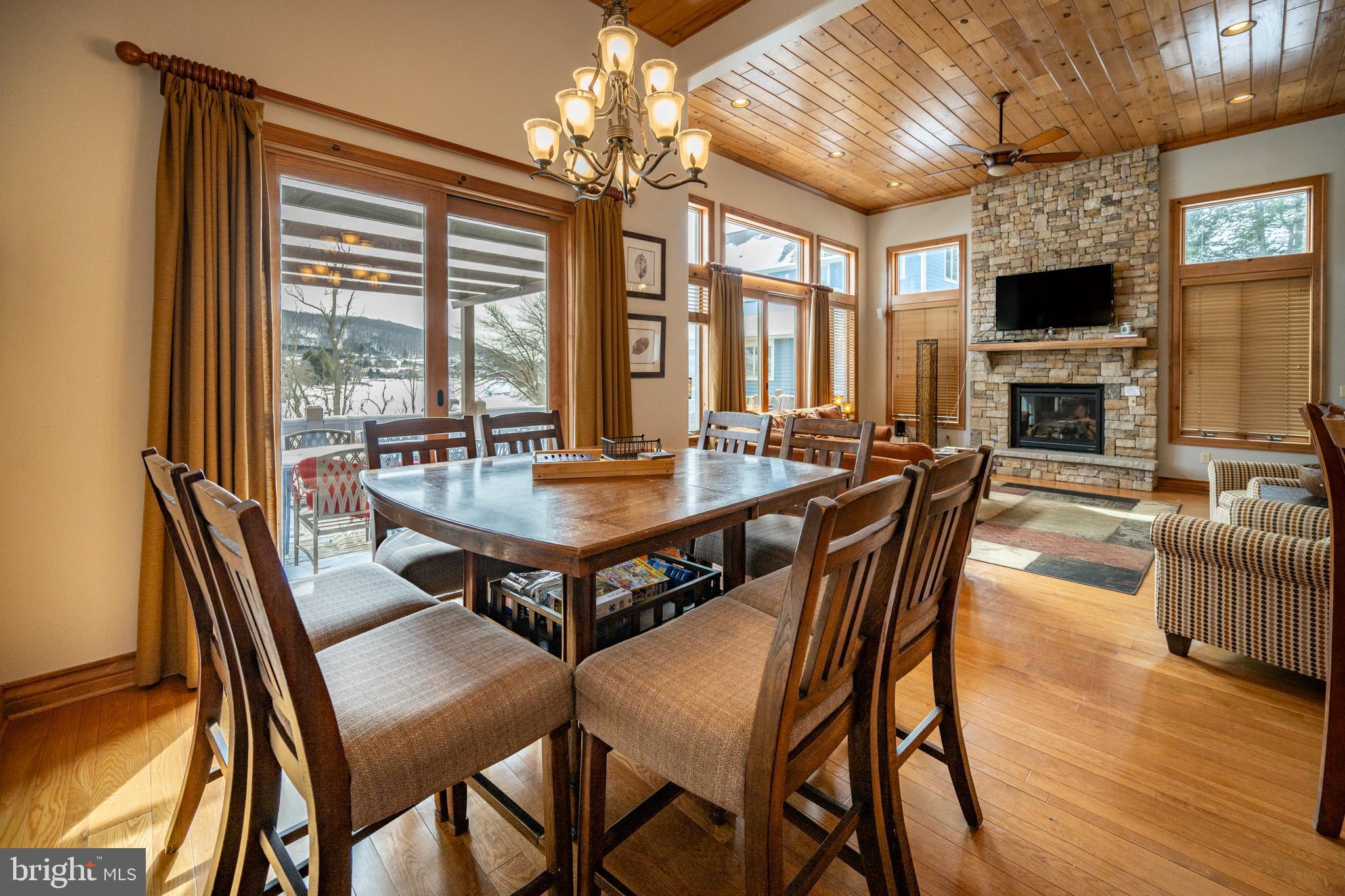 WALTONS LANDING - Residential