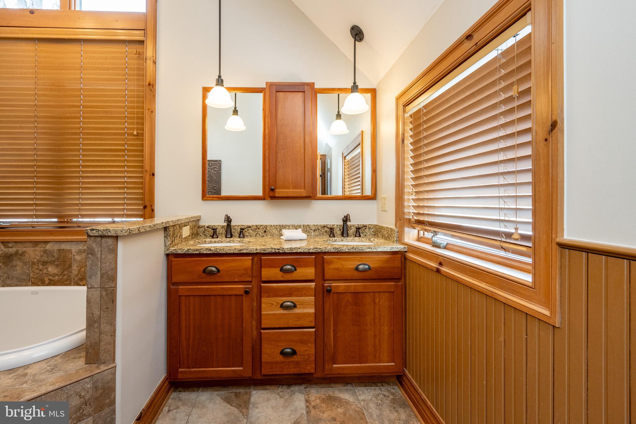 WALTONS LANDING - Residential