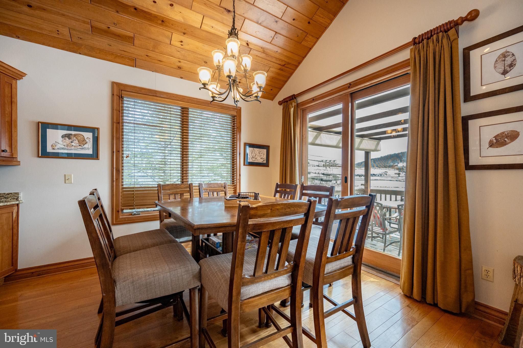 WALTONS LANDING - Residential