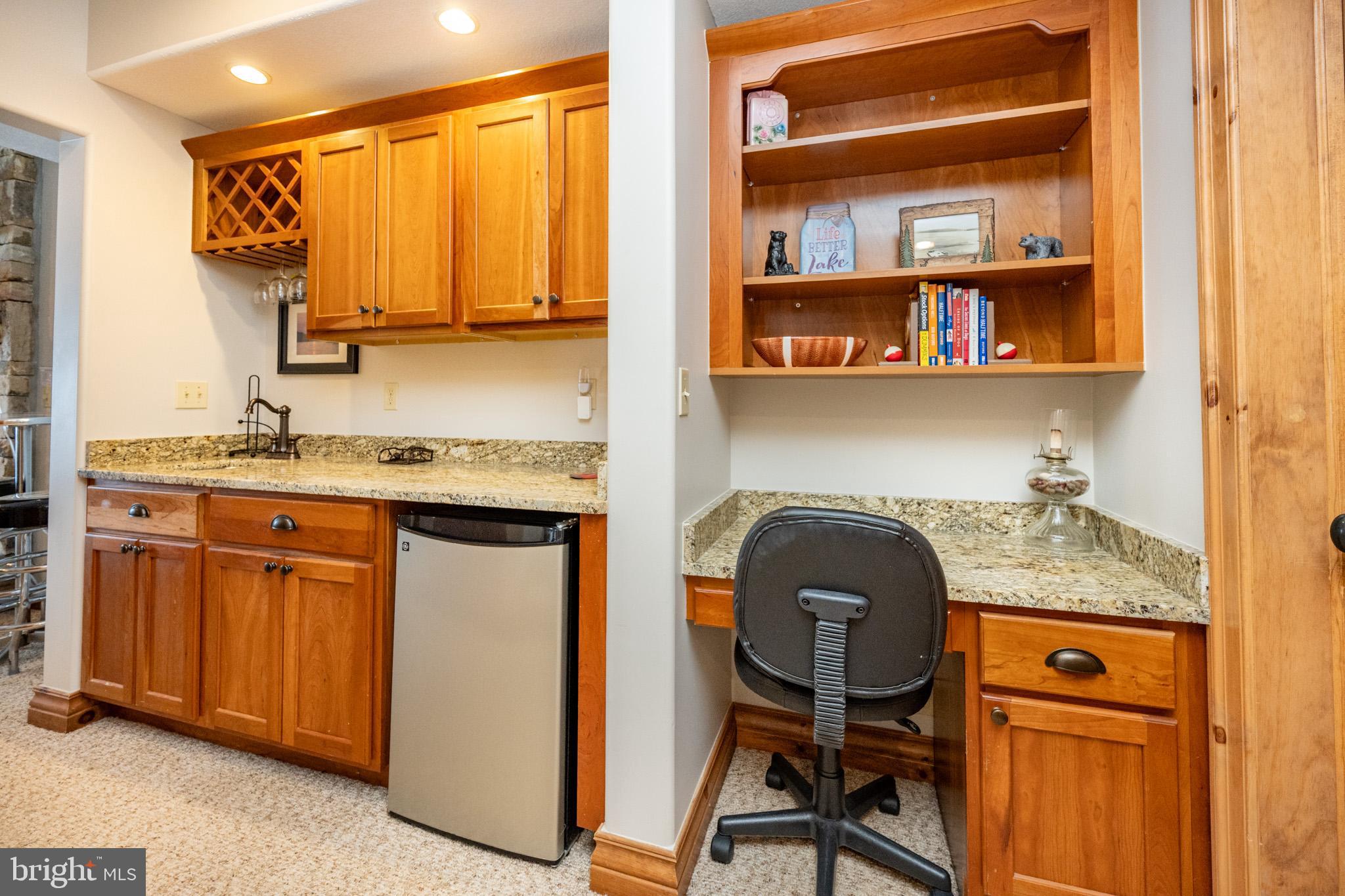 WALTONS LANDING - Residential