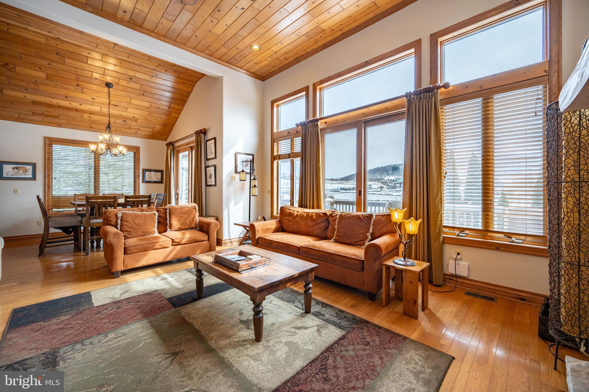 WALTONS LANDING - Residential