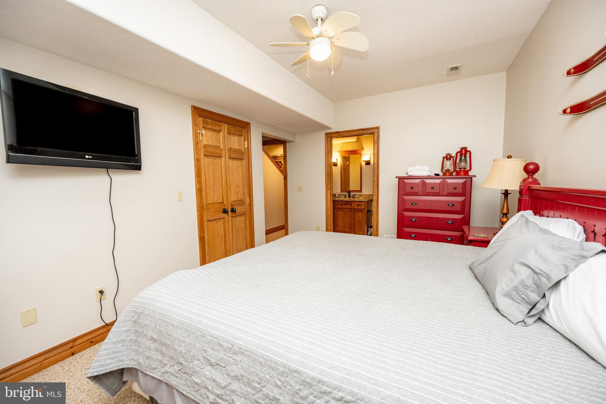 WALTONS LANDING - Residential