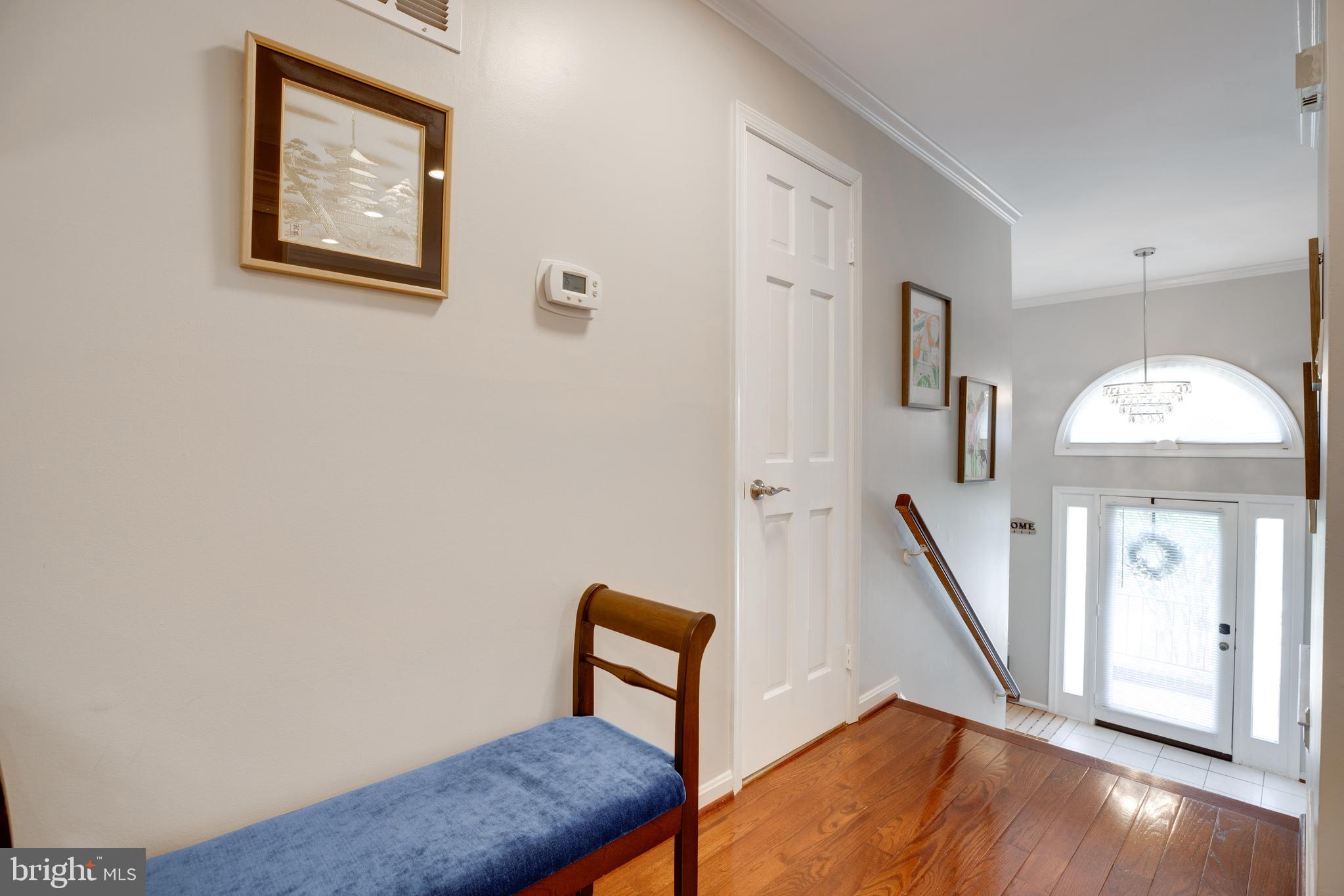 OAKTON VILLAGE - Residential Lease