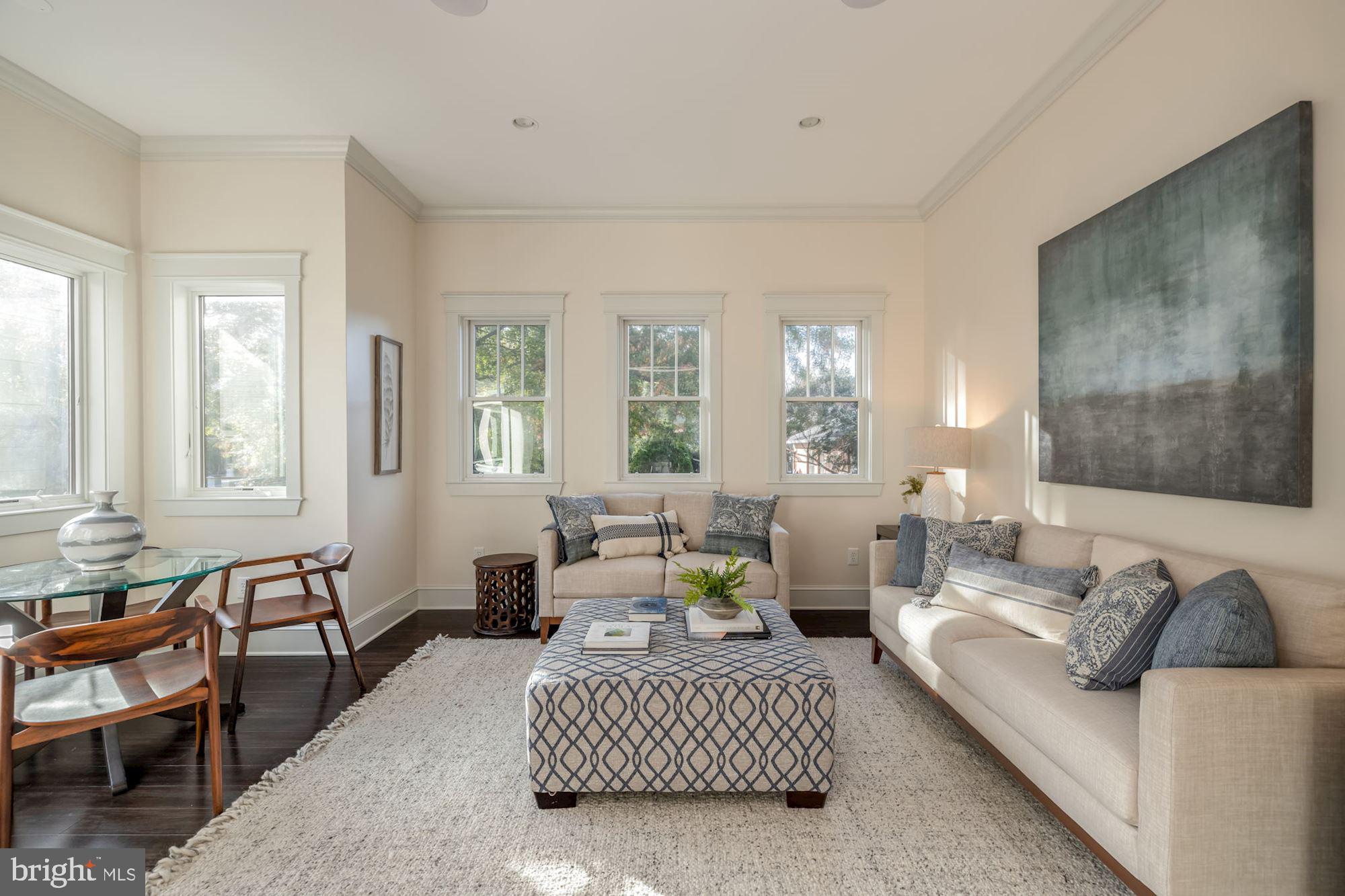 MADISON MANOR - Residential