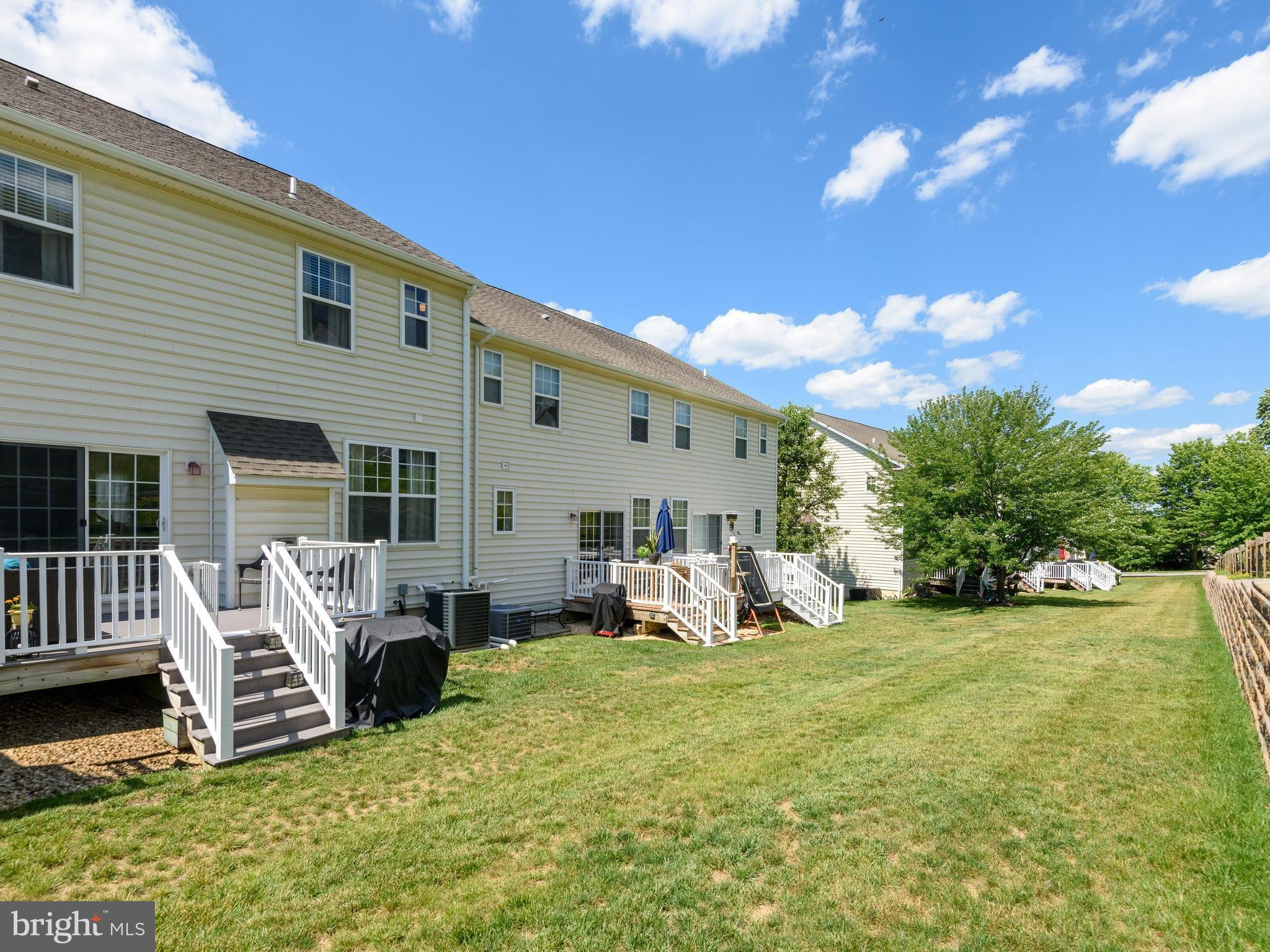 MEWS AT BAILEY STATION - Residential