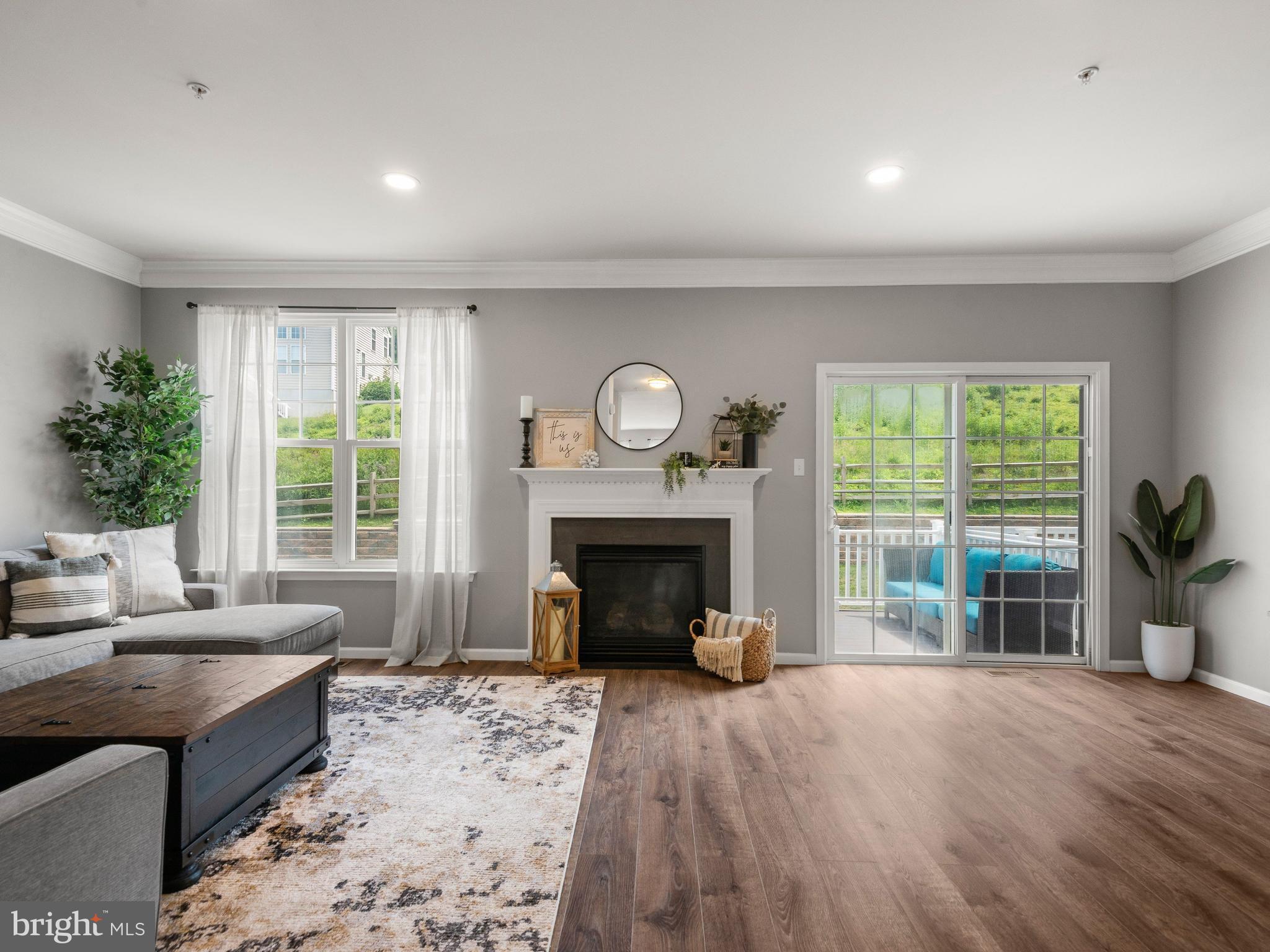MEWS AT BAILEY STATION - Residential