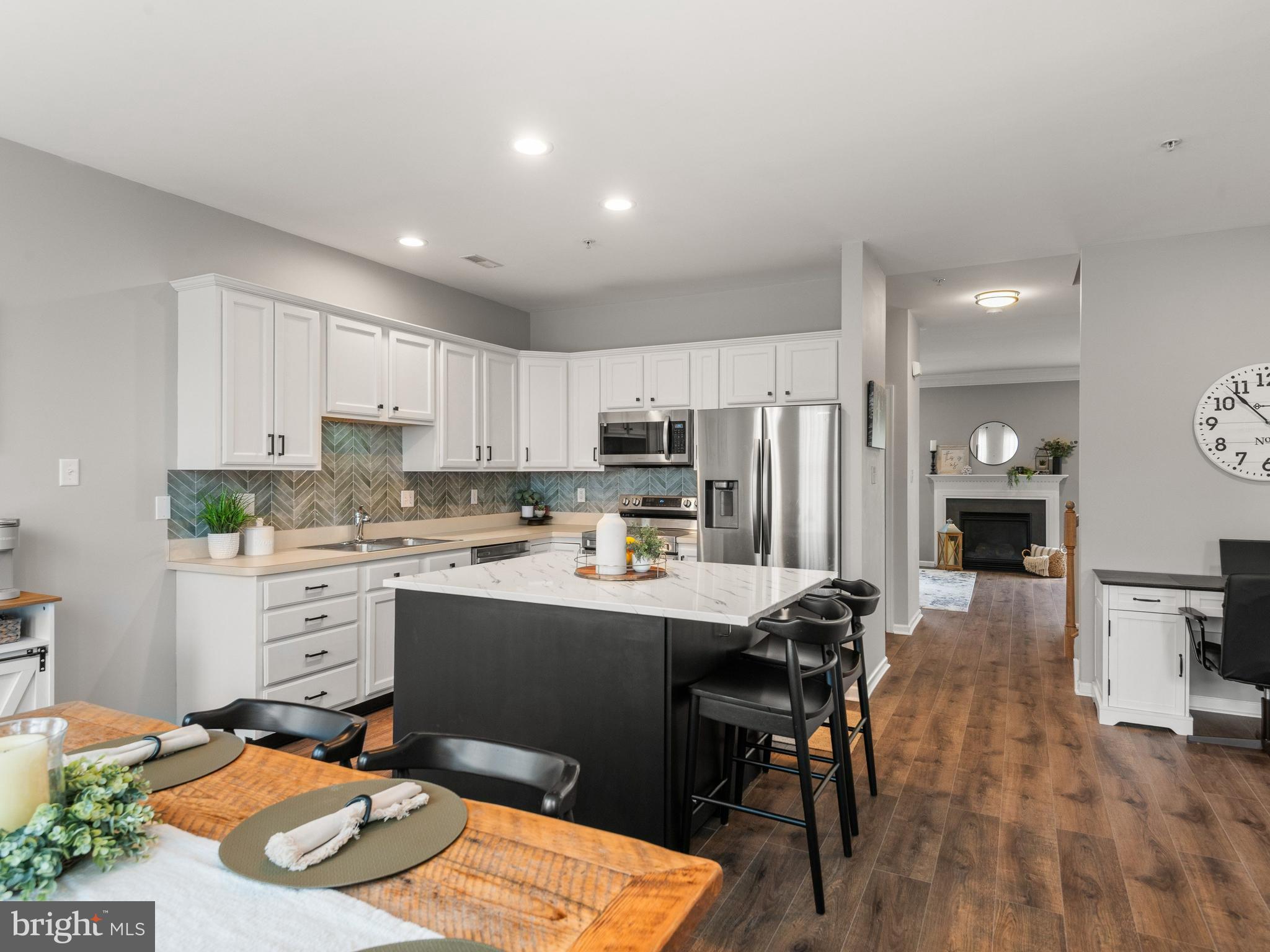 MEWS AT BAILEY STATION - Residential