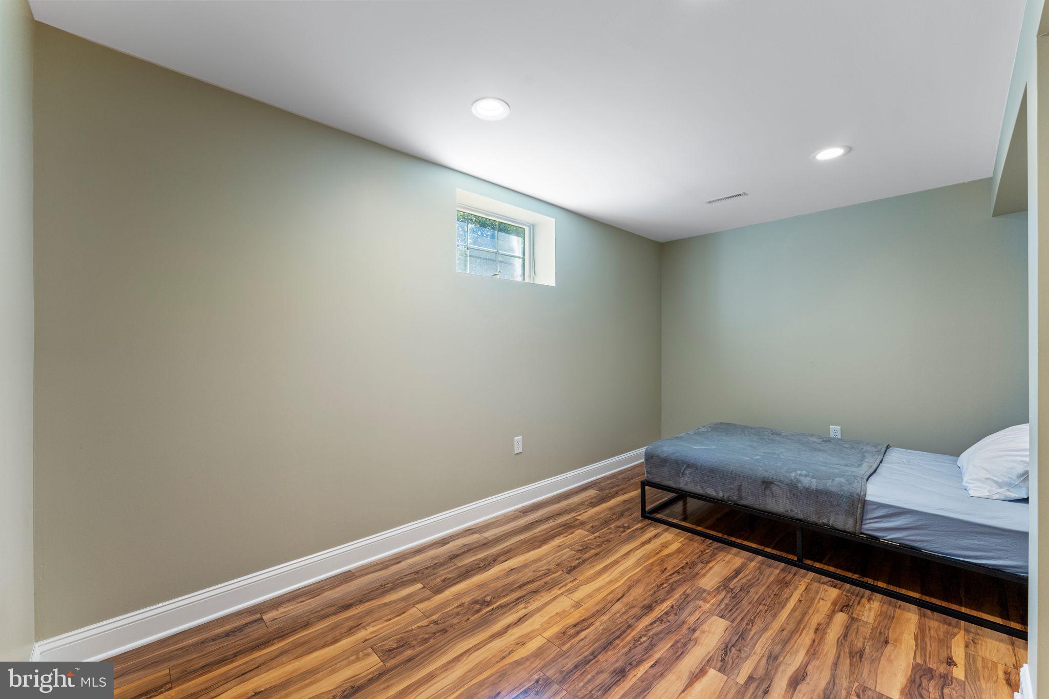 WILLISTOWN ACRES - Residential