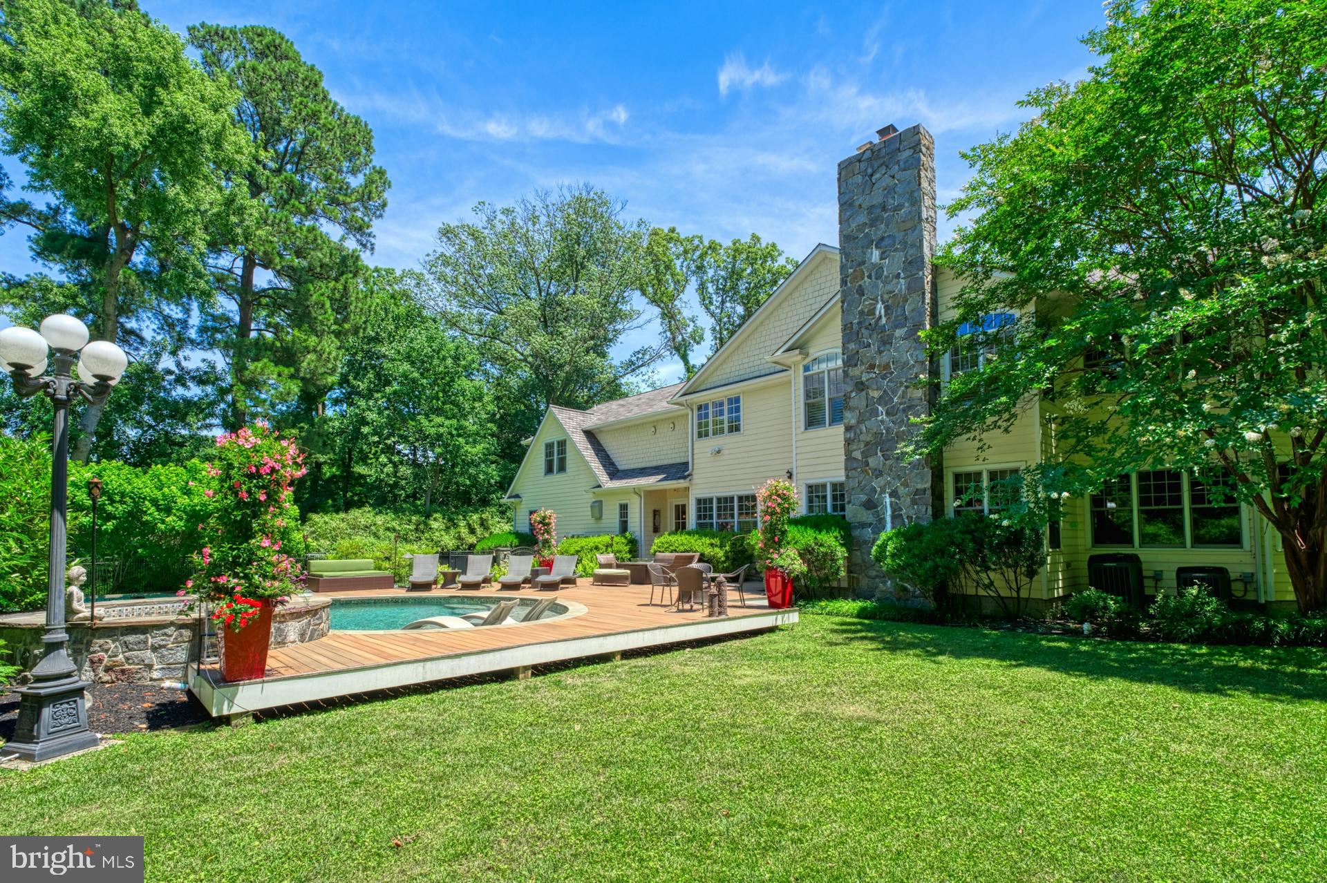 WARDOUR - Residential