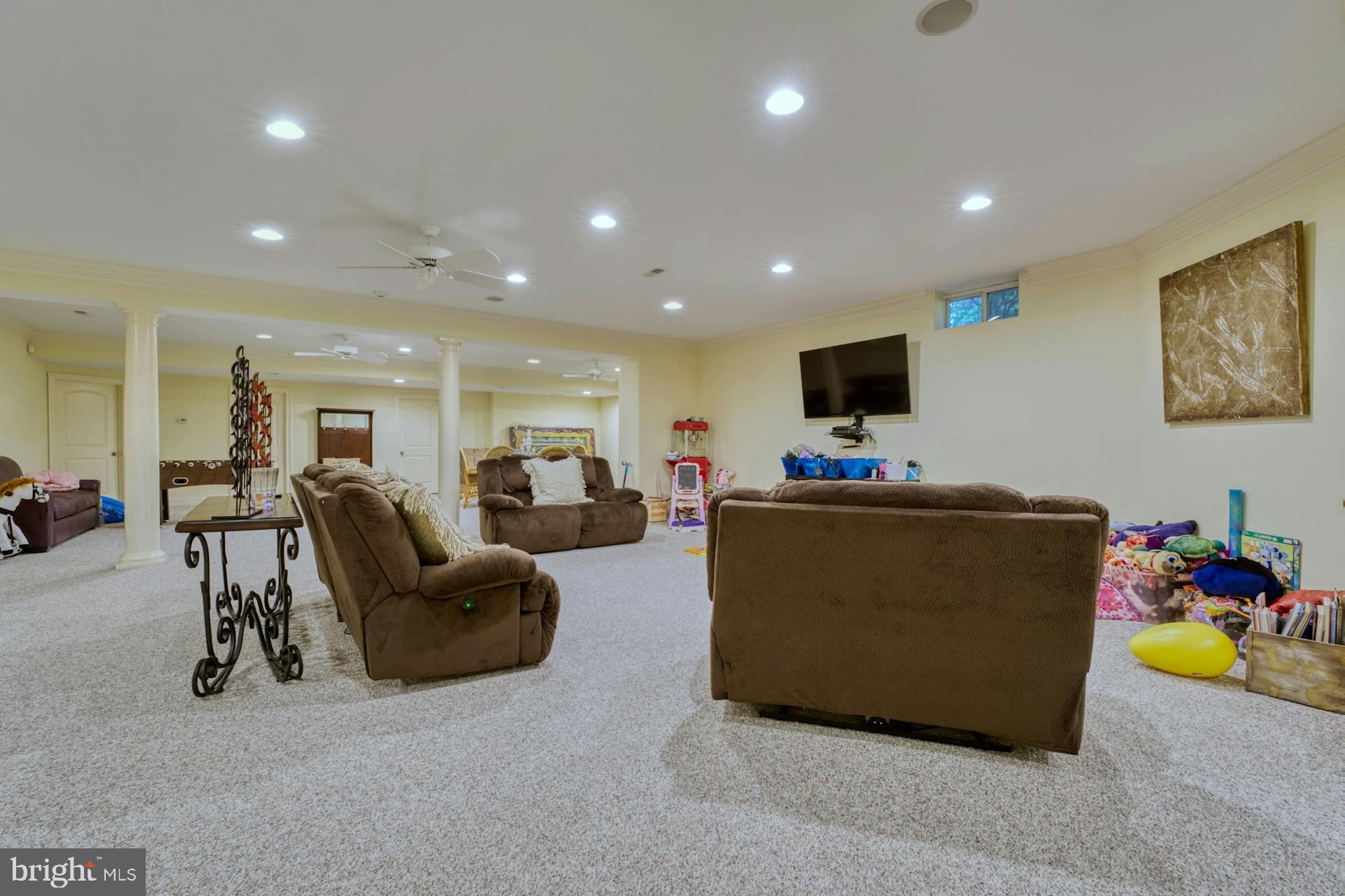 WARDOUR - Residential
