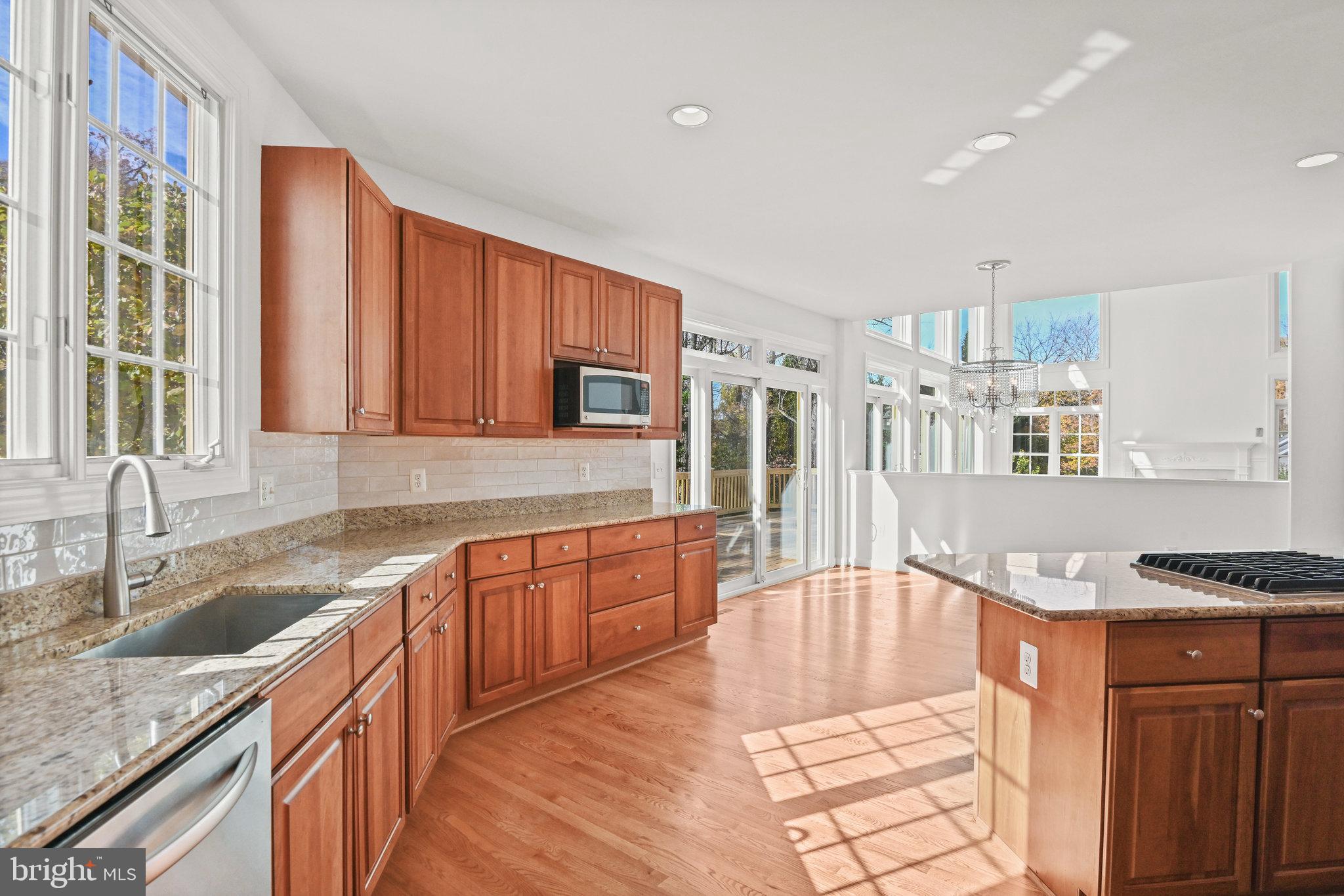 FIVE OAKS - Residential