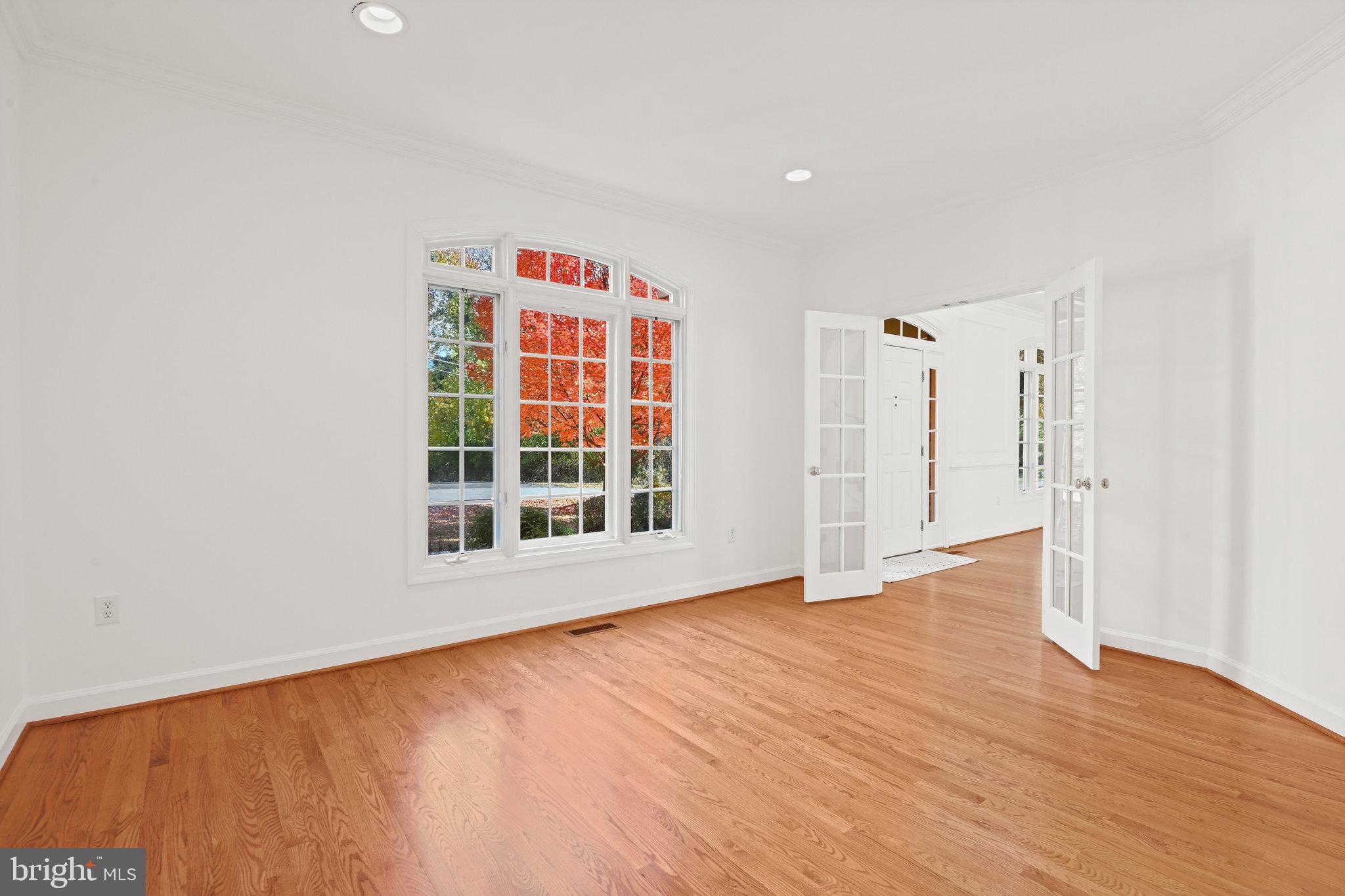 FIVE OAKS - Residential