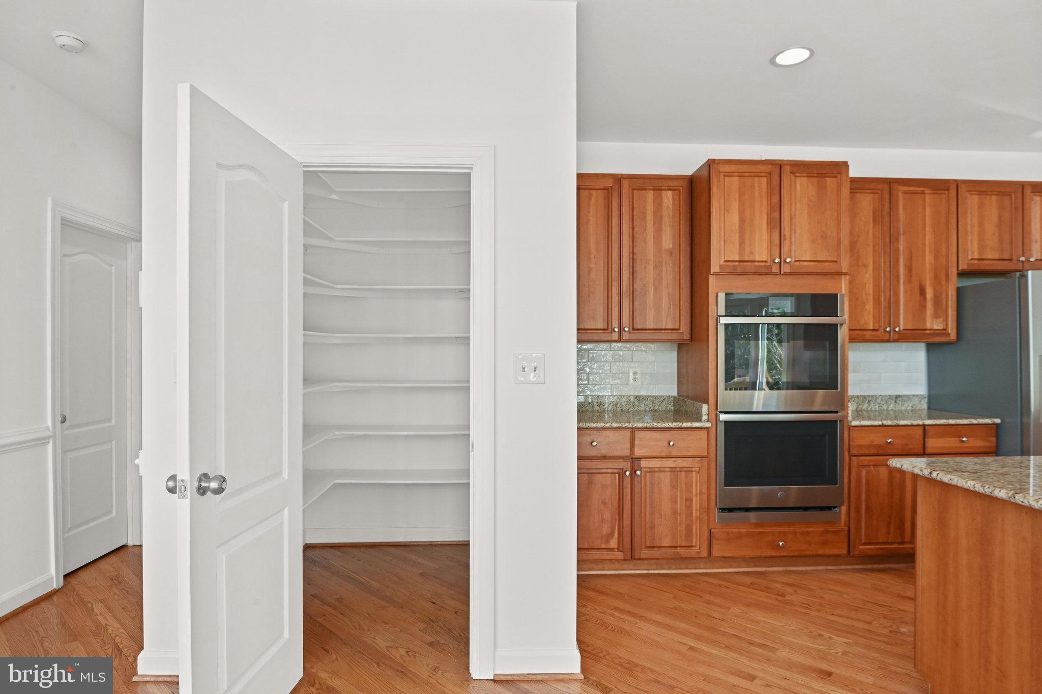 FIVE OAKS - Residential