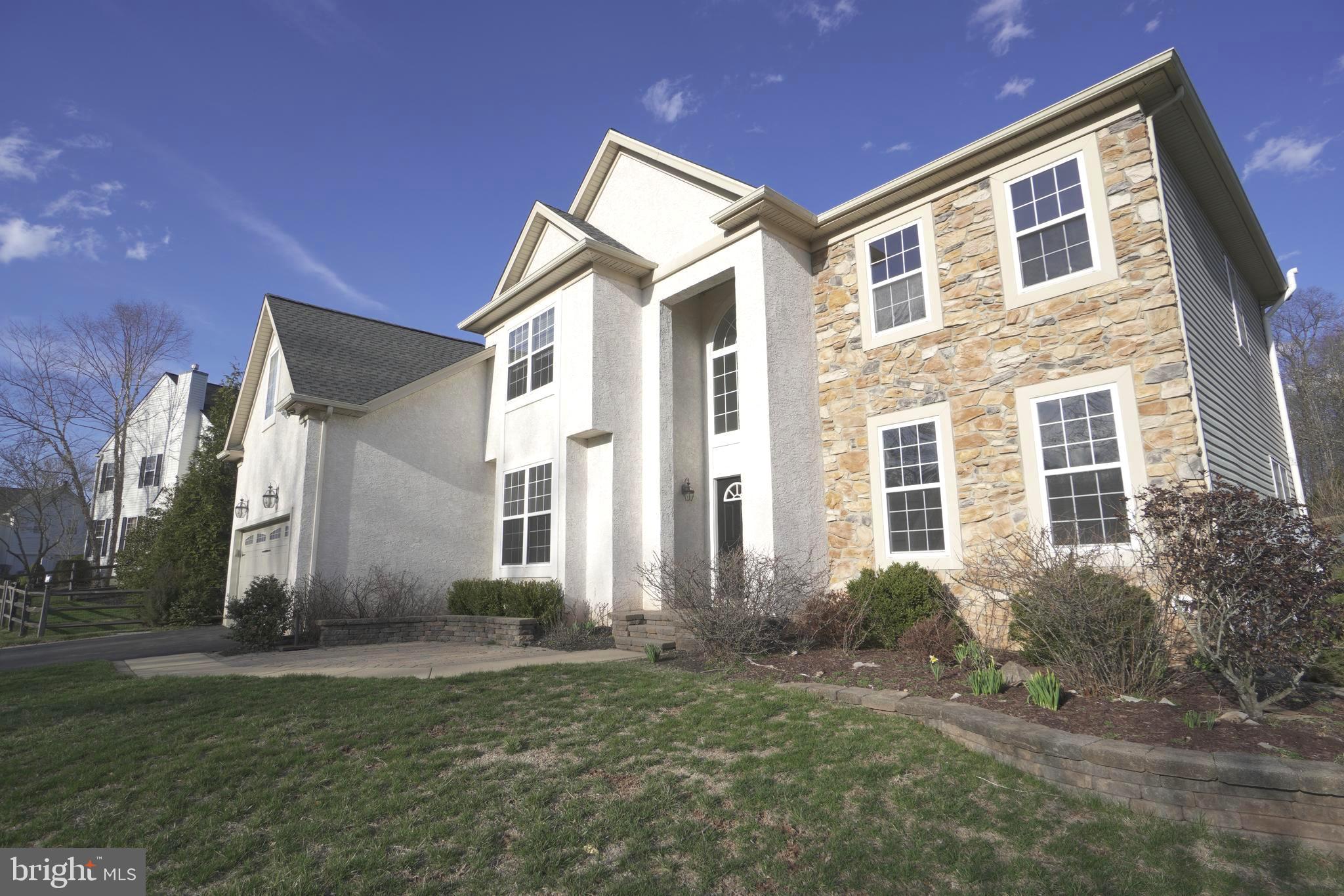 NORTH POINTE - Residential