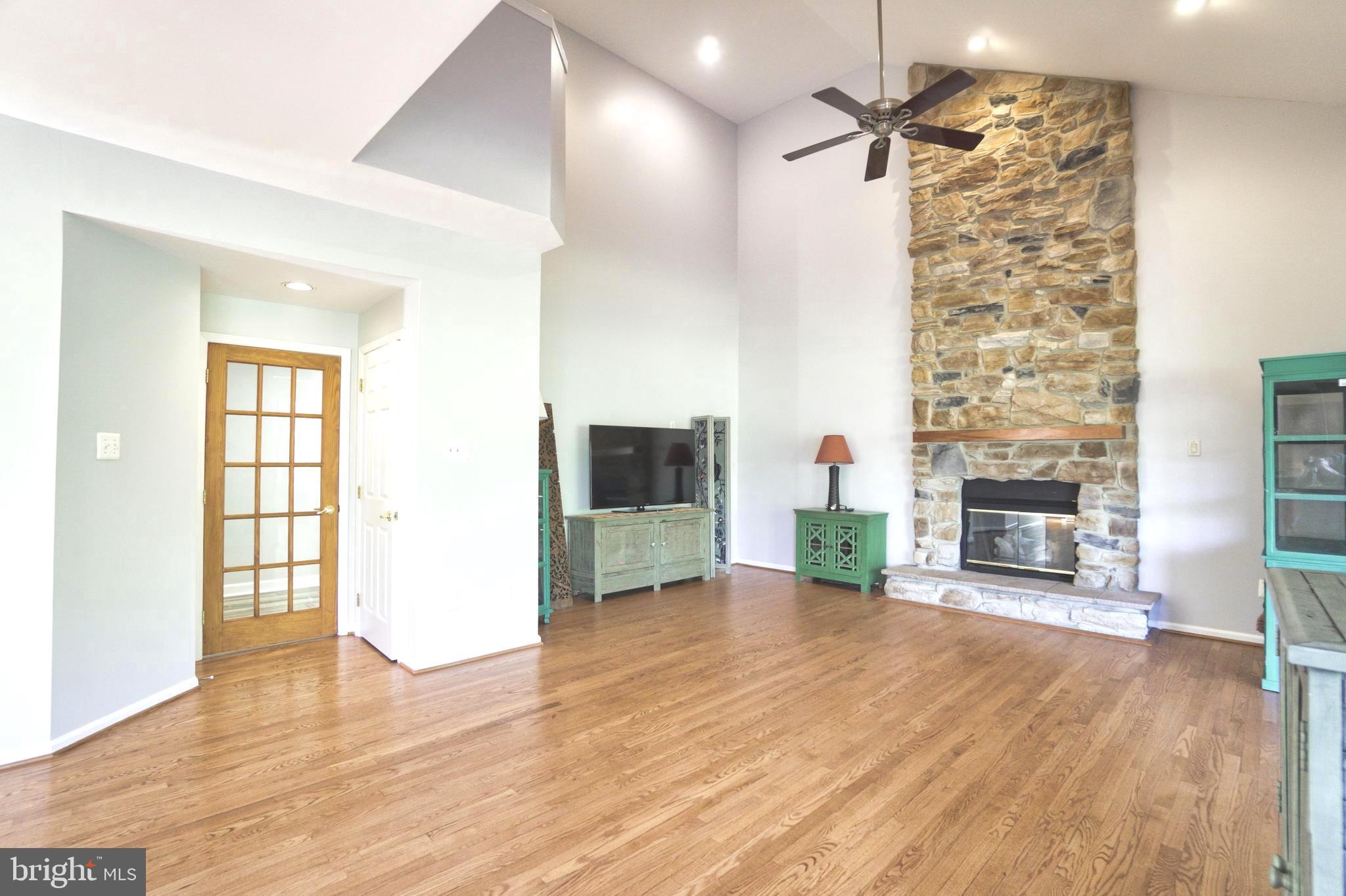 NORTH POINTE - Residential