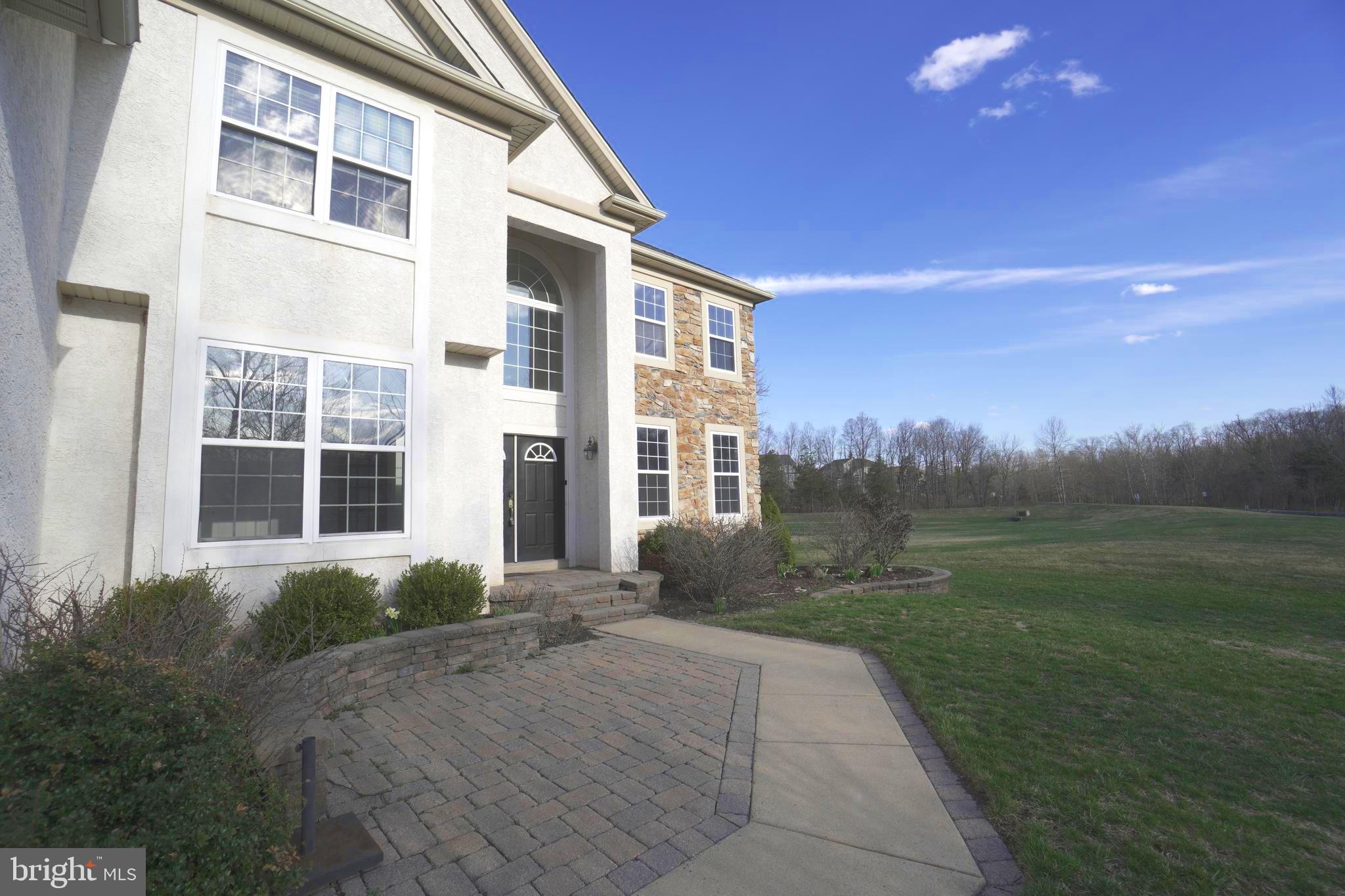 NORTH POINTE - Residential