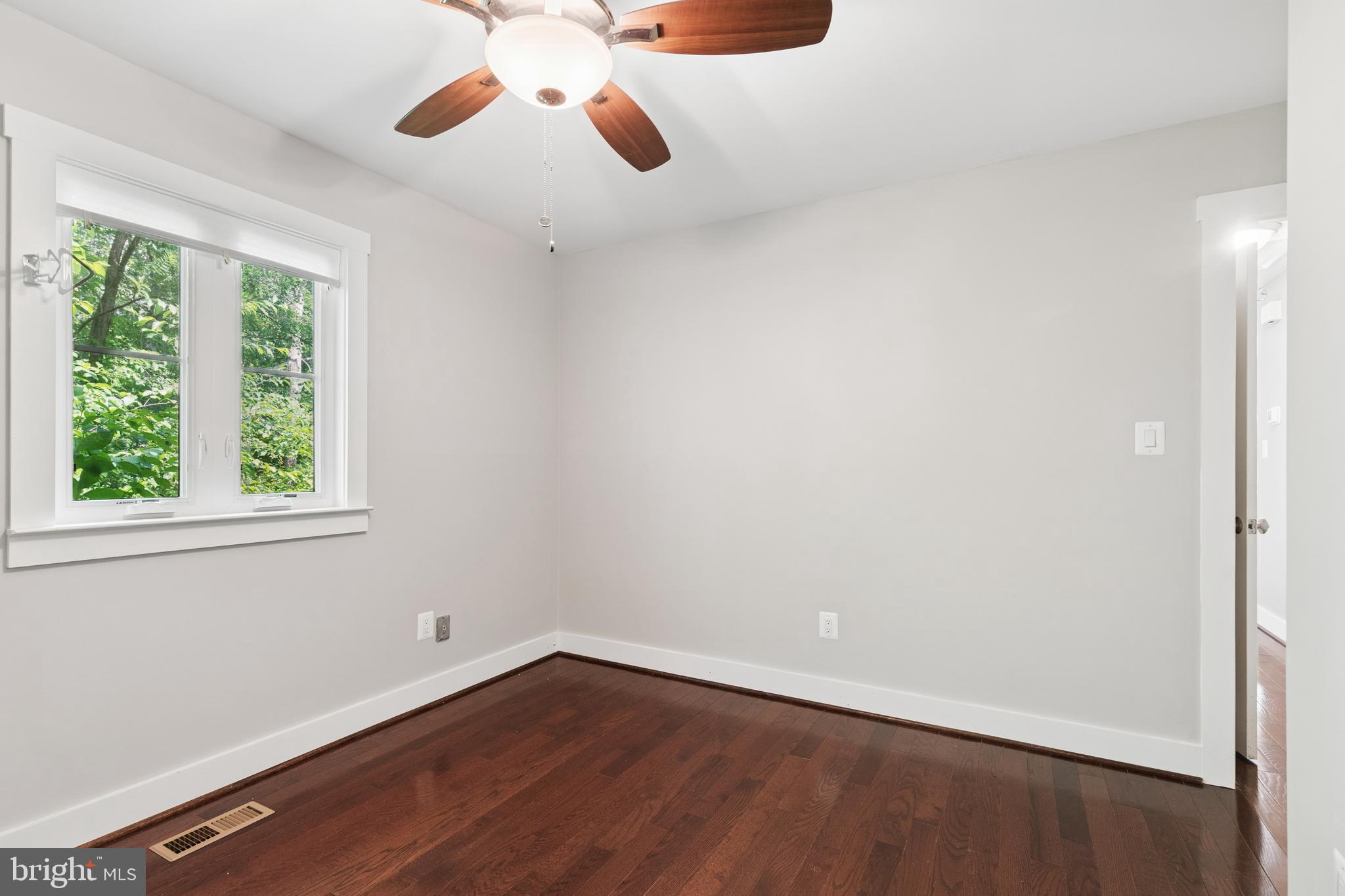 SEVERNA PARK - Residential