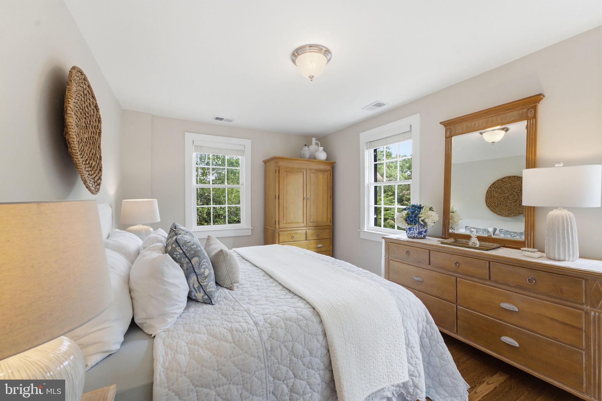 KENSINGTON PARK - Residential