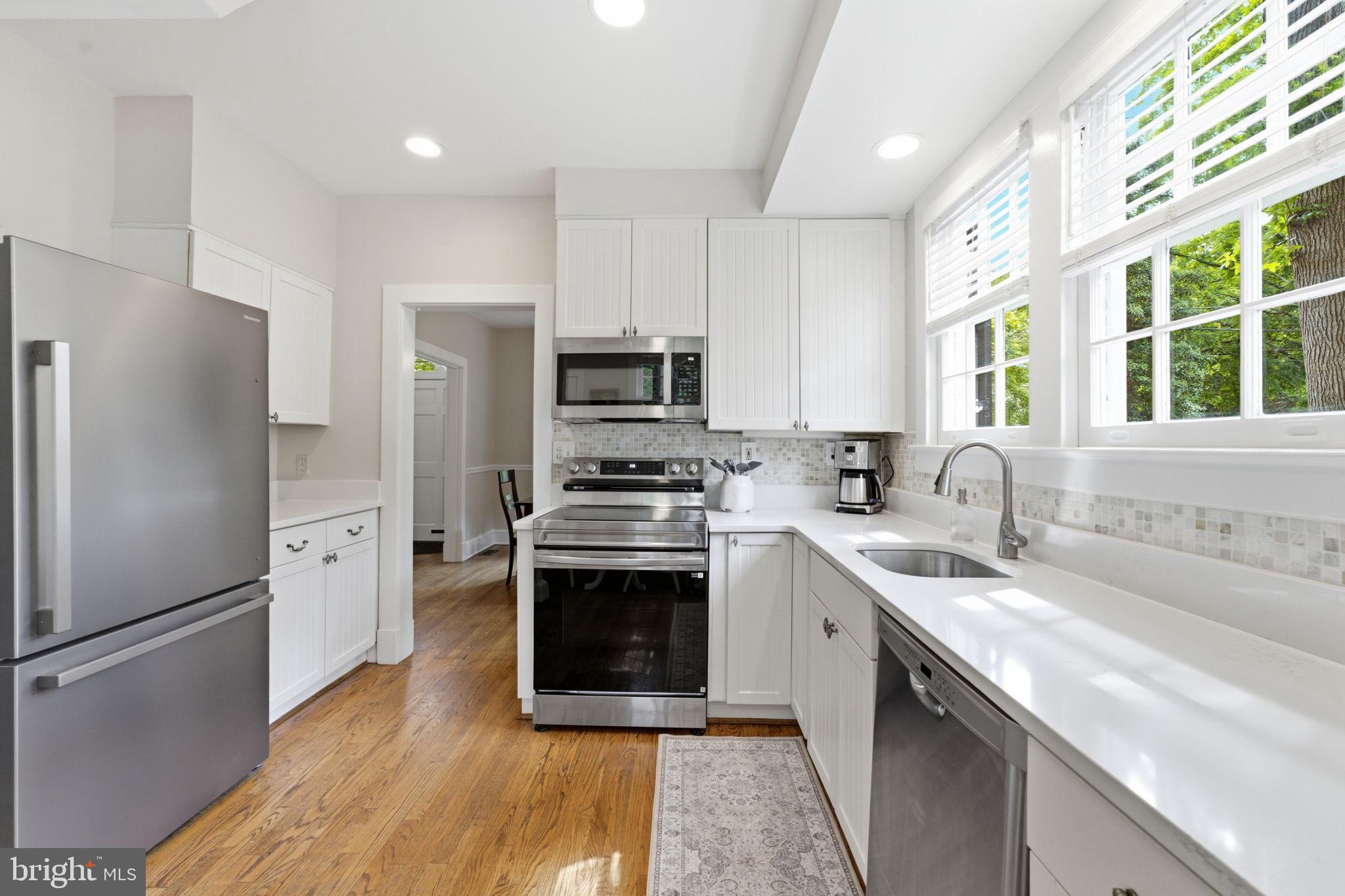 KENSINGTON PARK - Residential