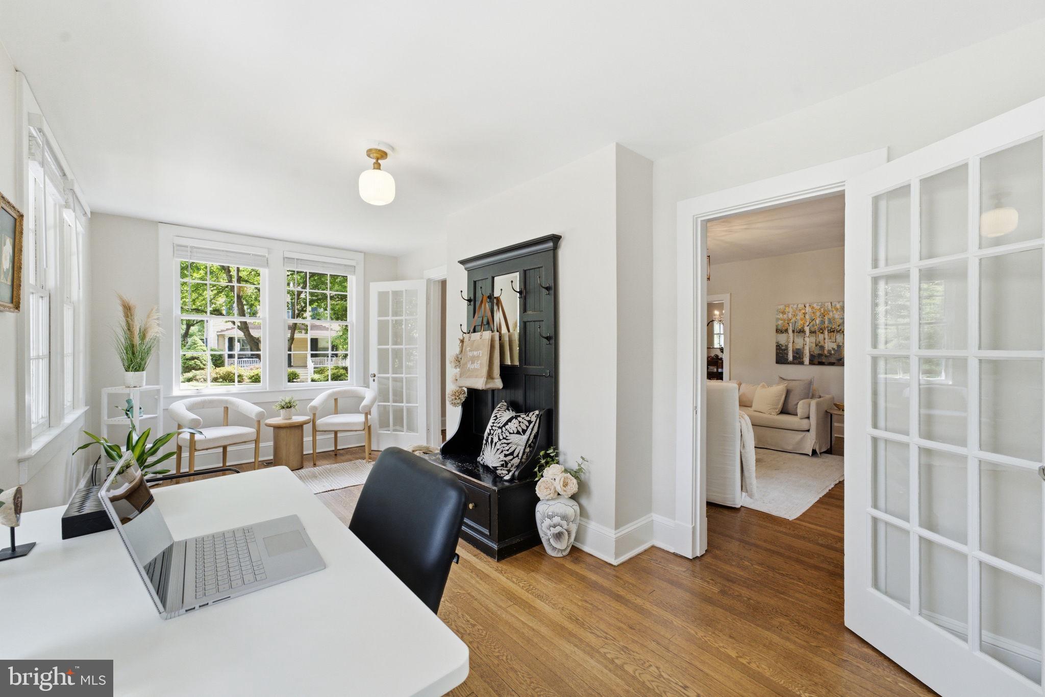 KENSINGTON PARK - Residential