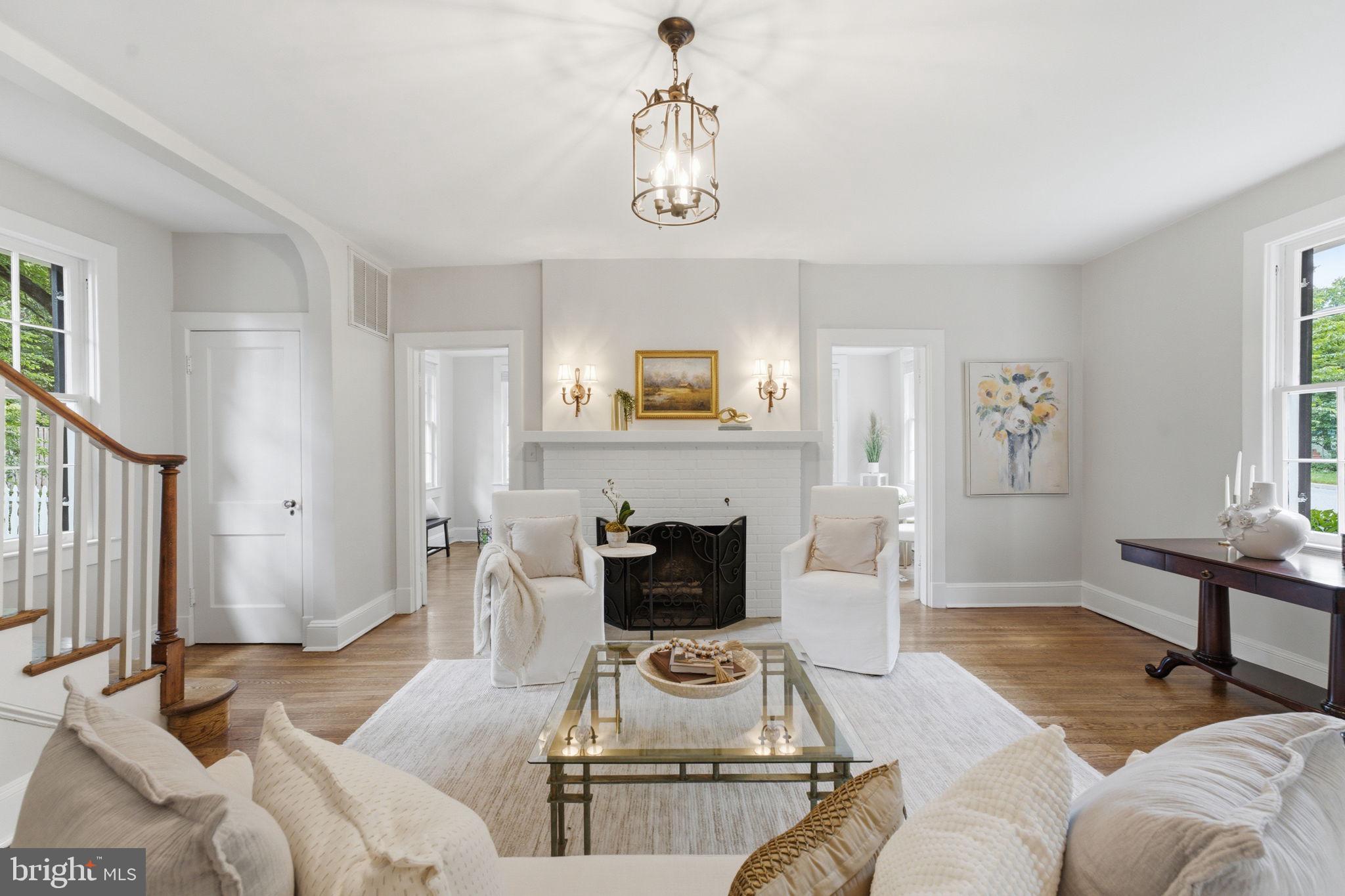 KENSINGTON PARK - Residential
